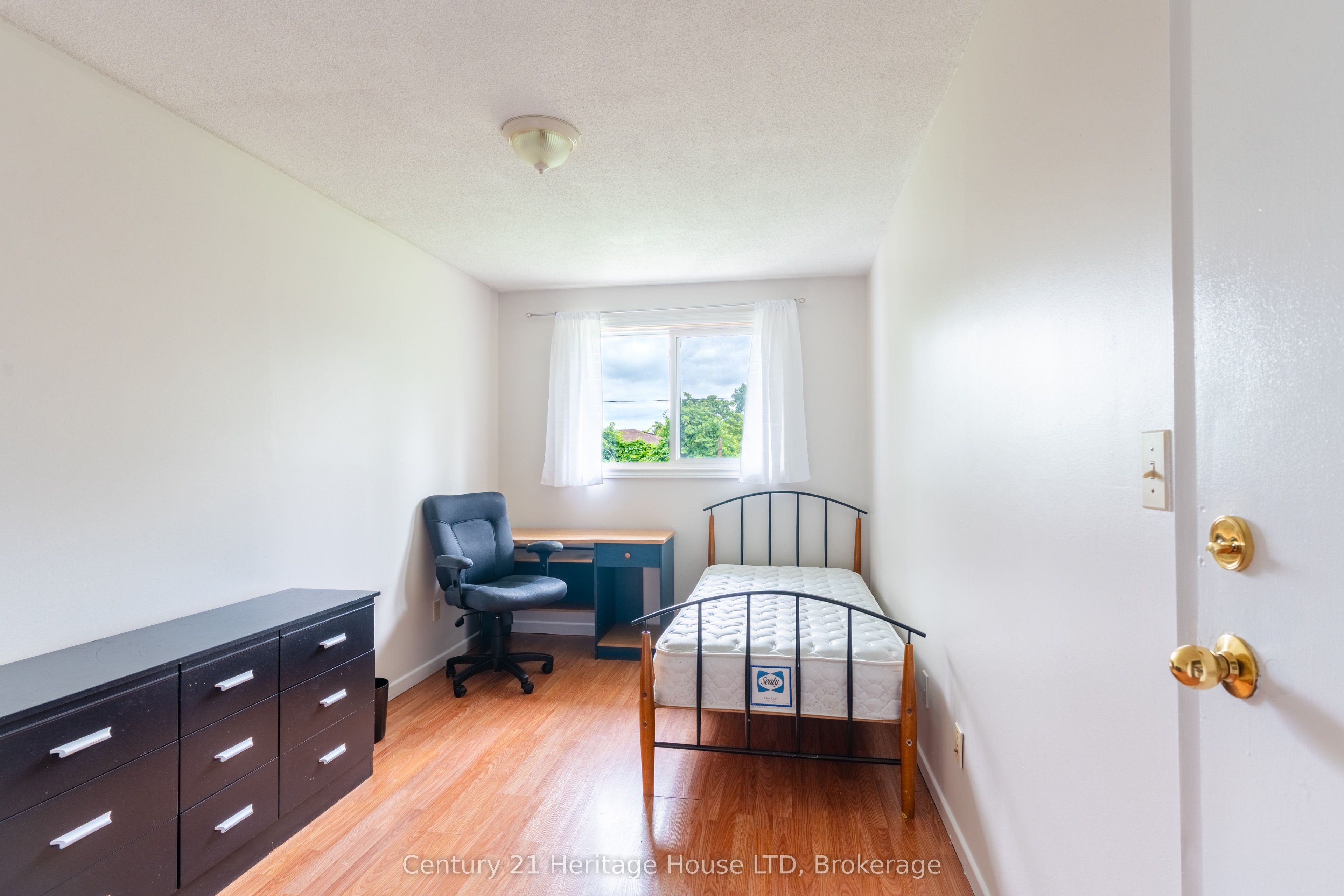 542 First Avenue N Property Photo 16
