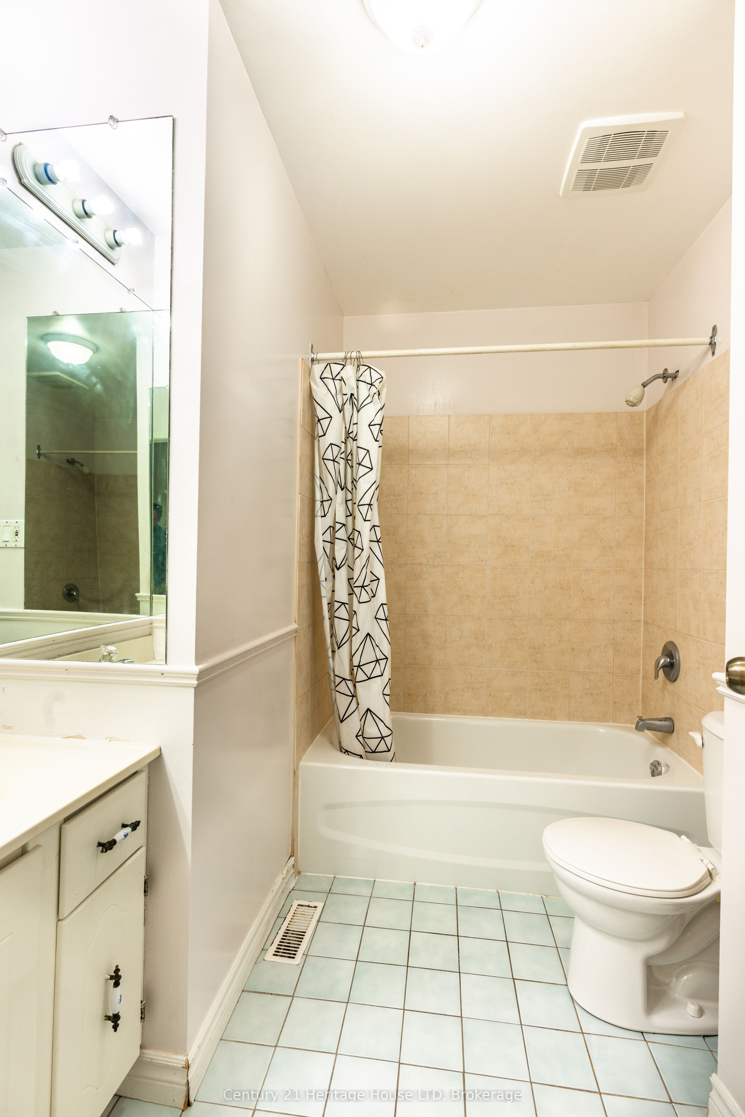 542 First Avenue N Property Photo 17