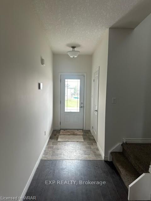 25 Kendell Lane Upper Property Photo 9