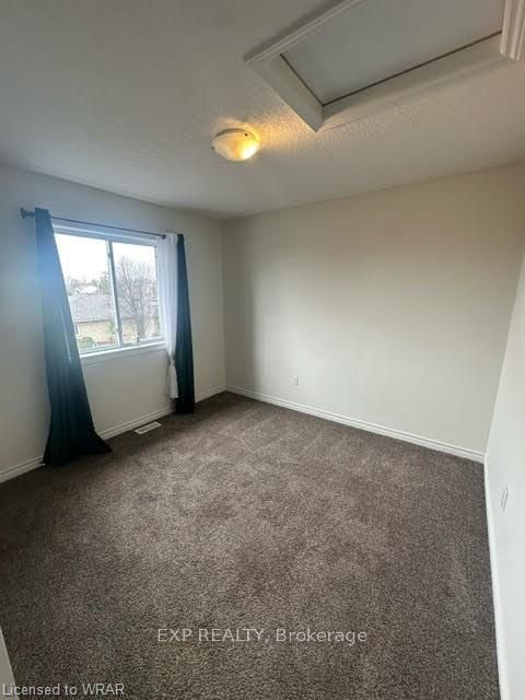25 Kendell Lane Upper Property Photo 12