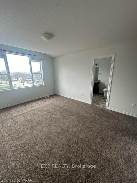 25 Kendell Lane Upper Property Photo 19