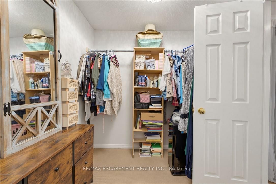 28 Seymour Drive Property Photo 27