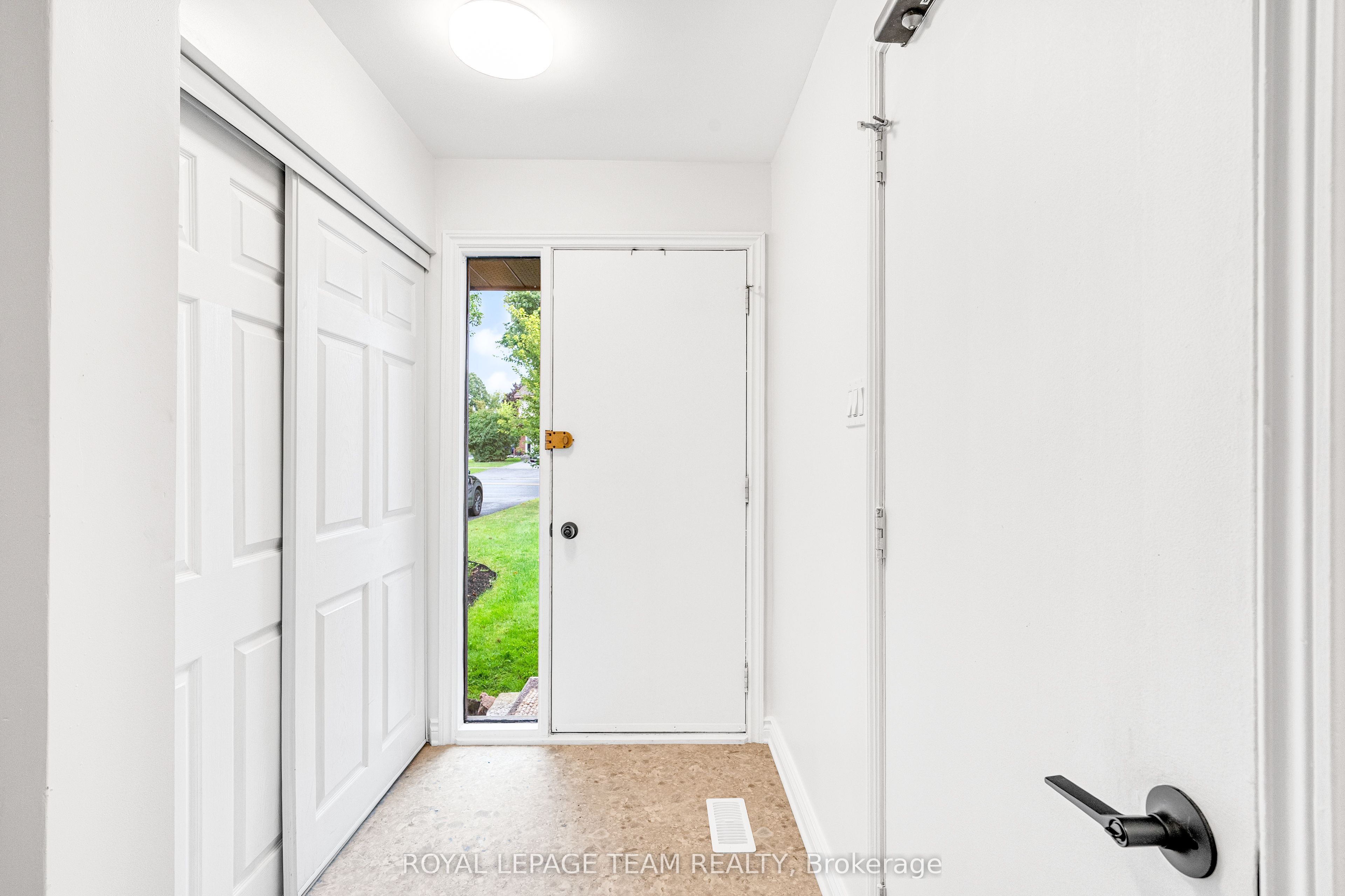 121 Castlefrank Road 15 Property Photo 5