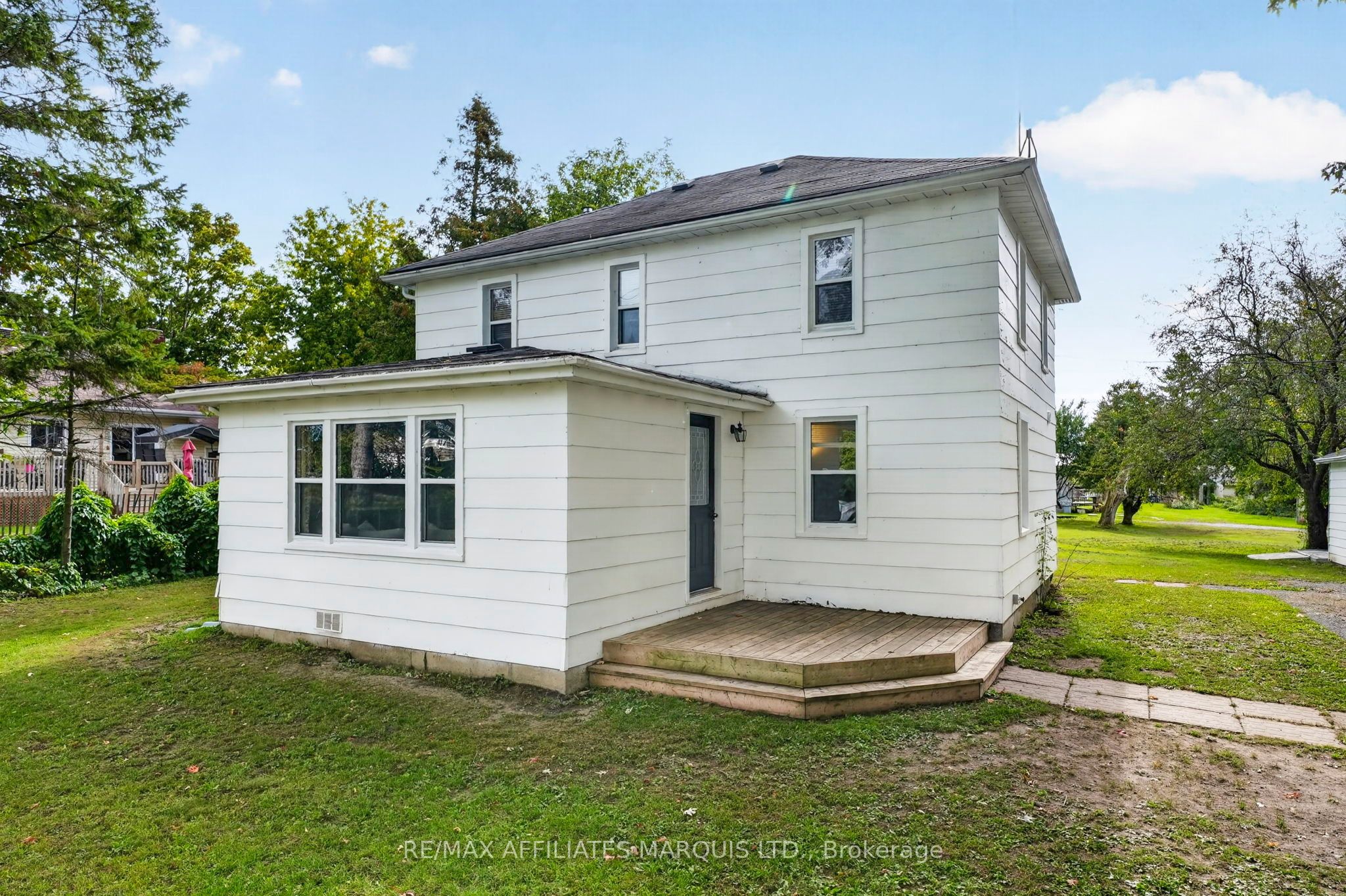 15904 Manning Road Property Photo 2