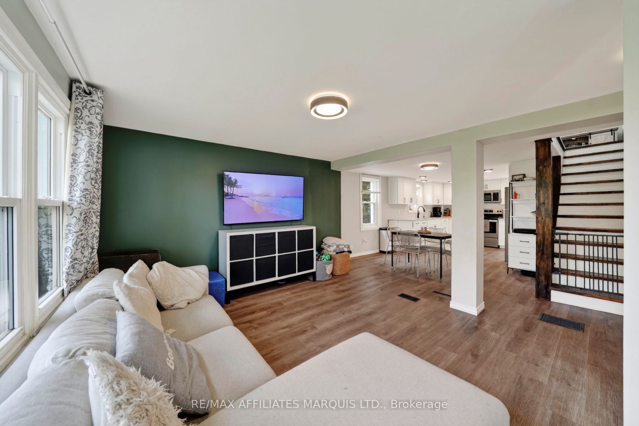 15904 Manning Road Property Photo 6