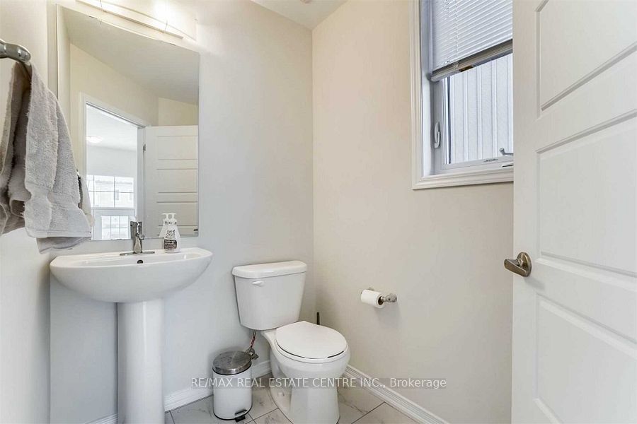 7831 Odell Crescent Property Photo 17