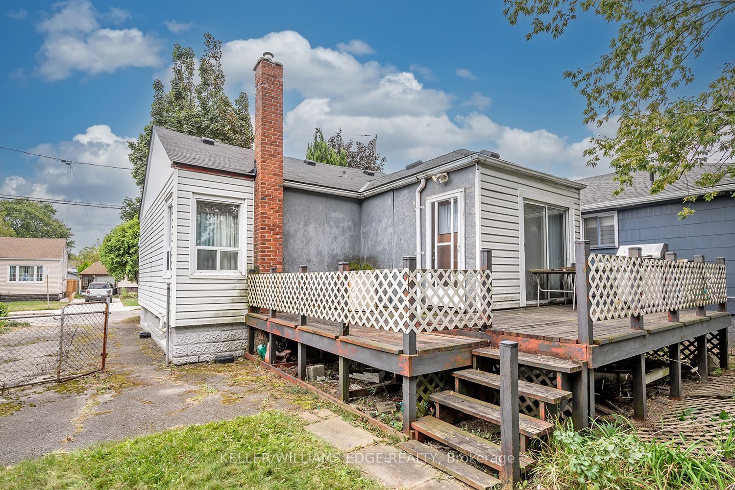 129 Selkirk Avenue Property Photo 5