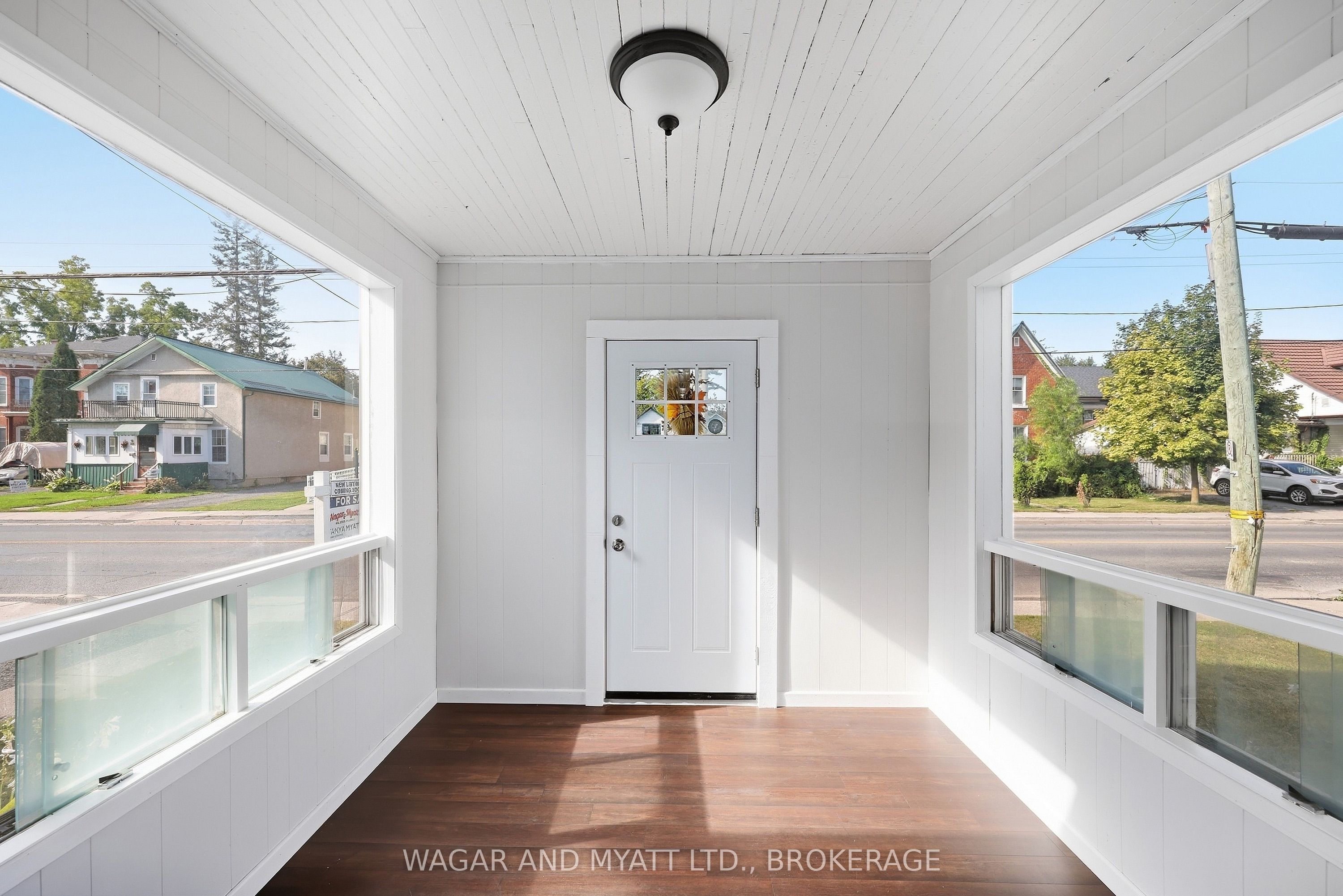 205 Centre Street N Property Photo 7