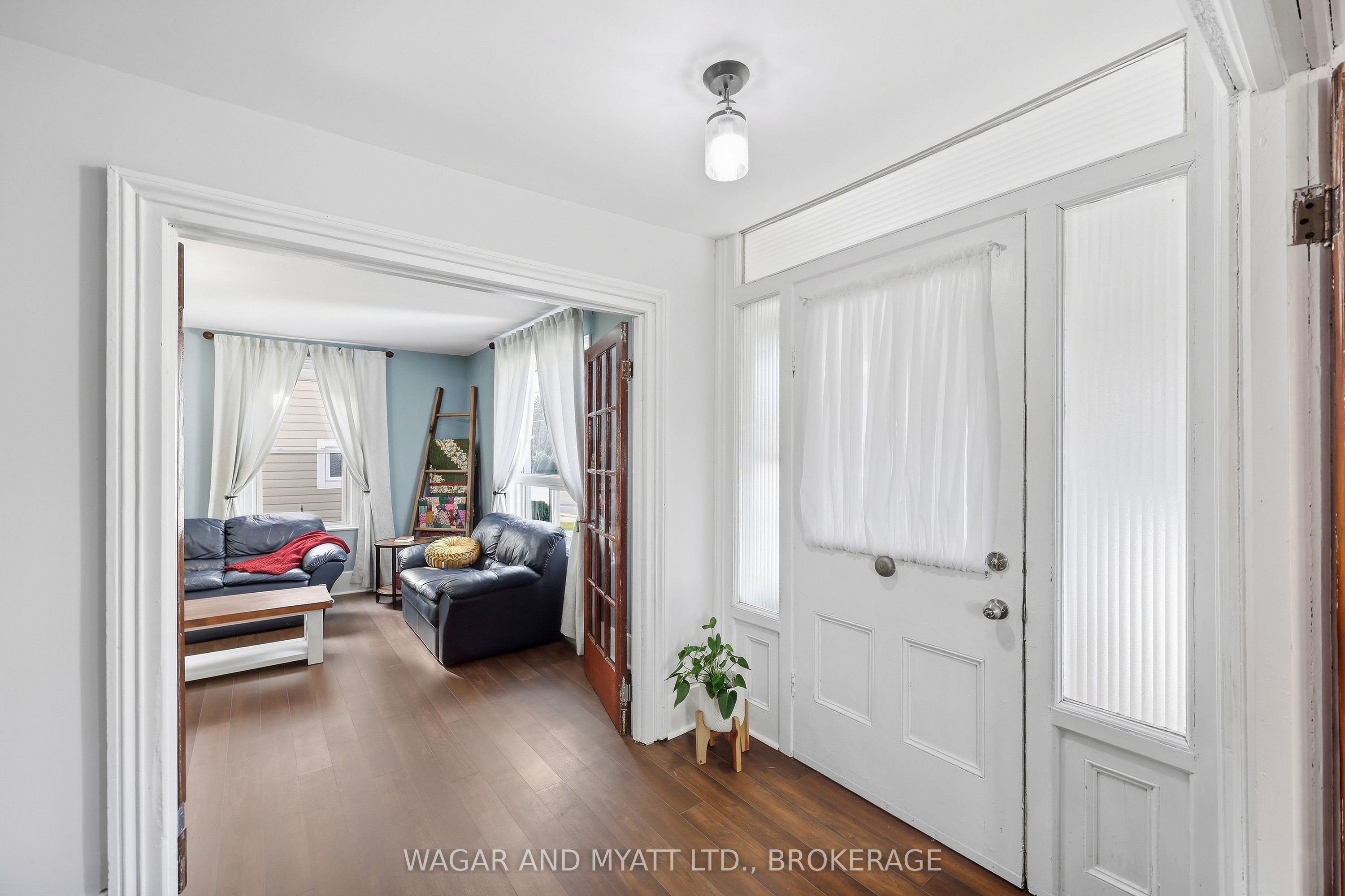 205 Centre Street N Property Photo 9