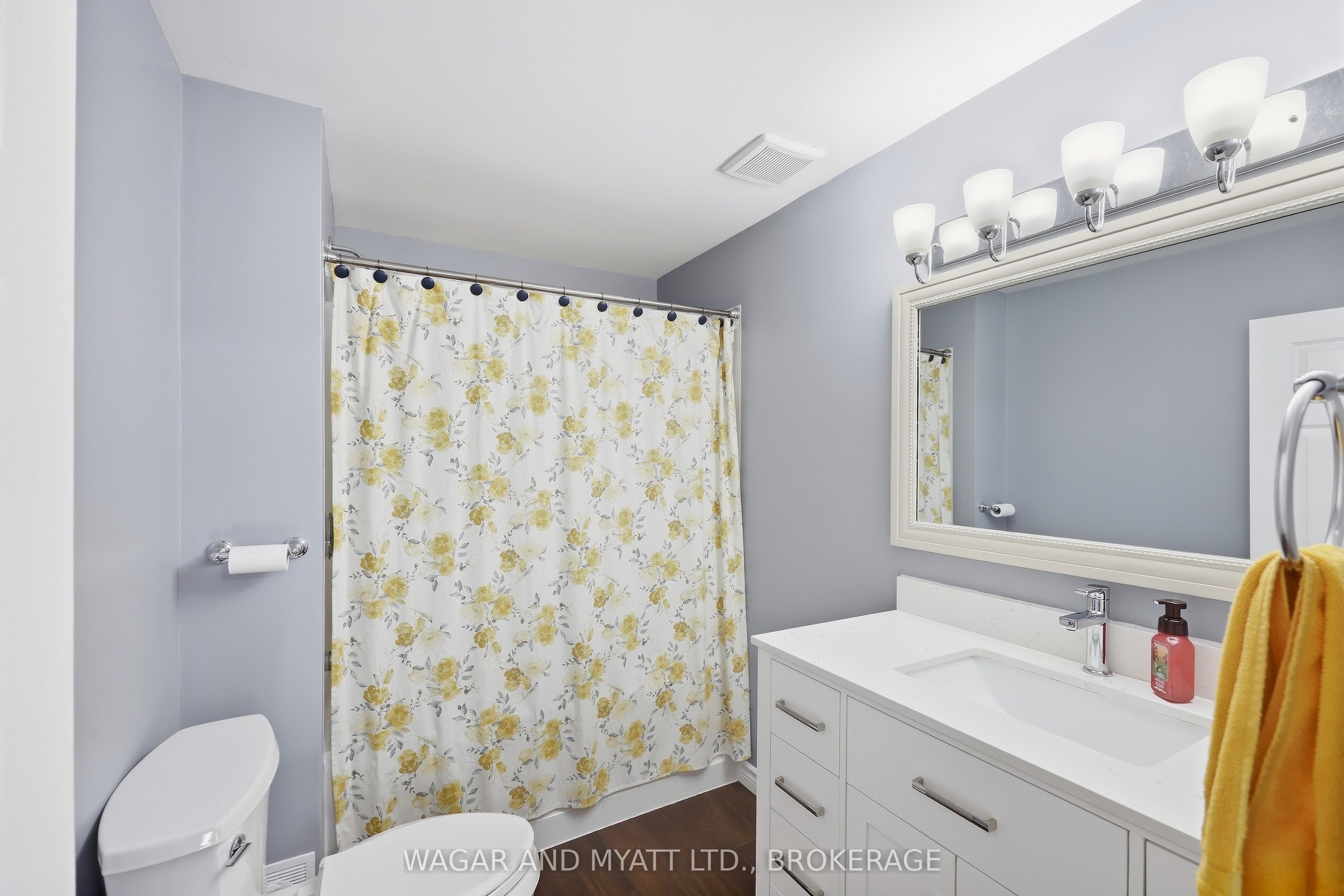 205 Centre Street N Property Photo 23