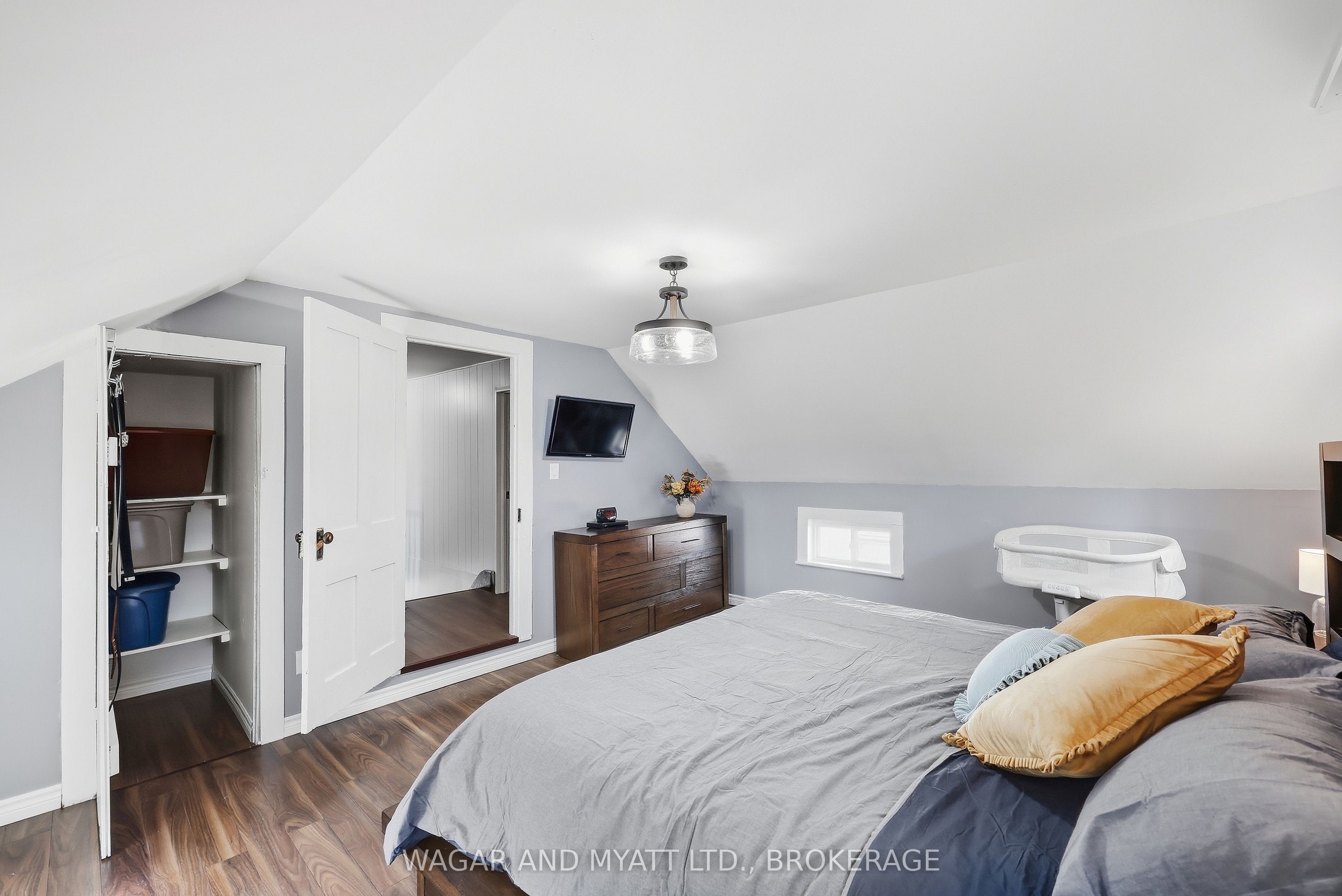 205 Centre Street N Property Photo 29