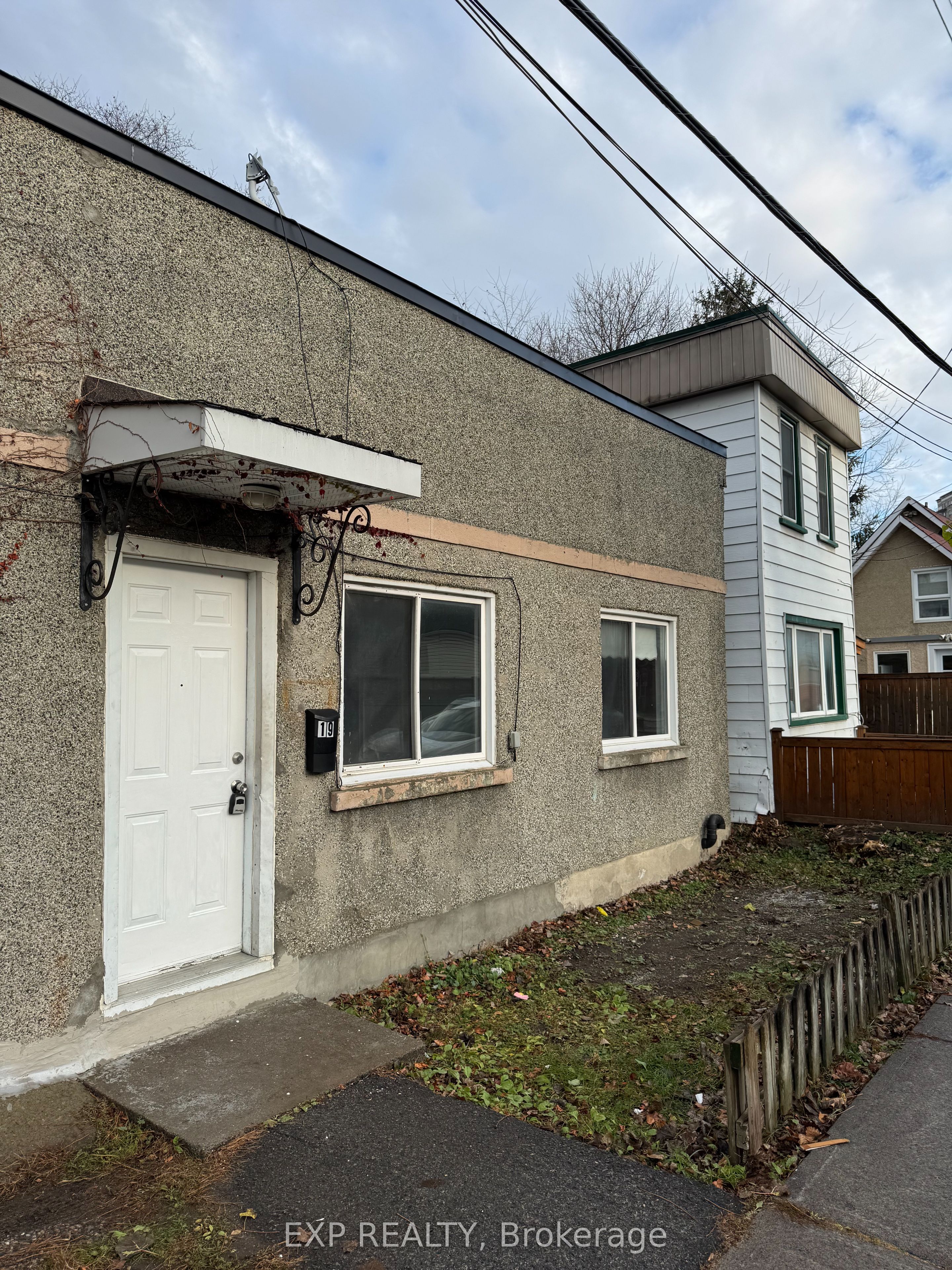 19 Loyer Street Property Photo 2