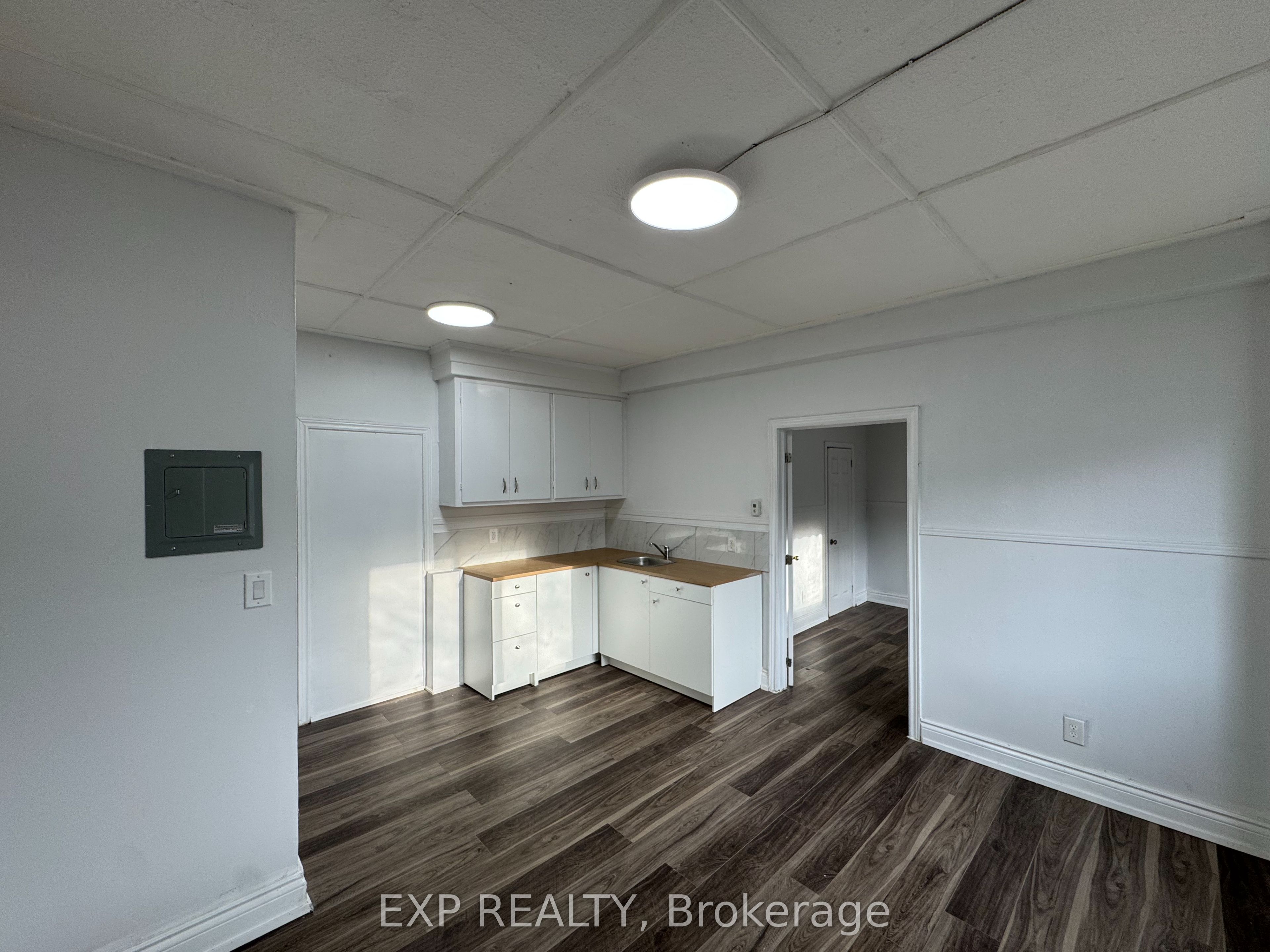 19 Loyer Street Property Photo 3