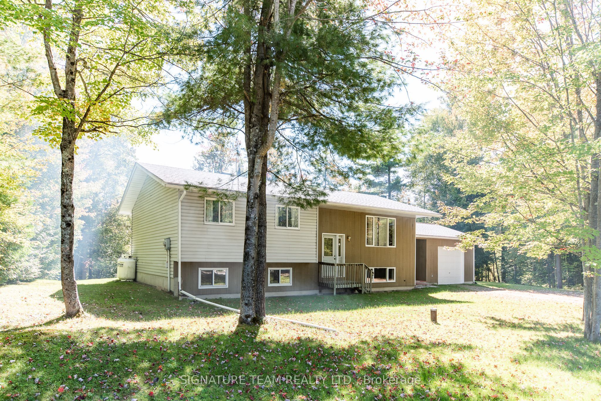 583 Achray Road Property Photo 1