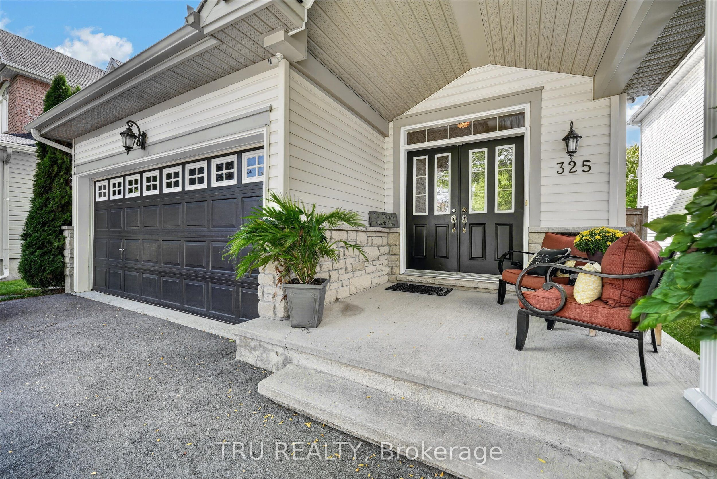 325 Upcountry Drive E Property Photo 3