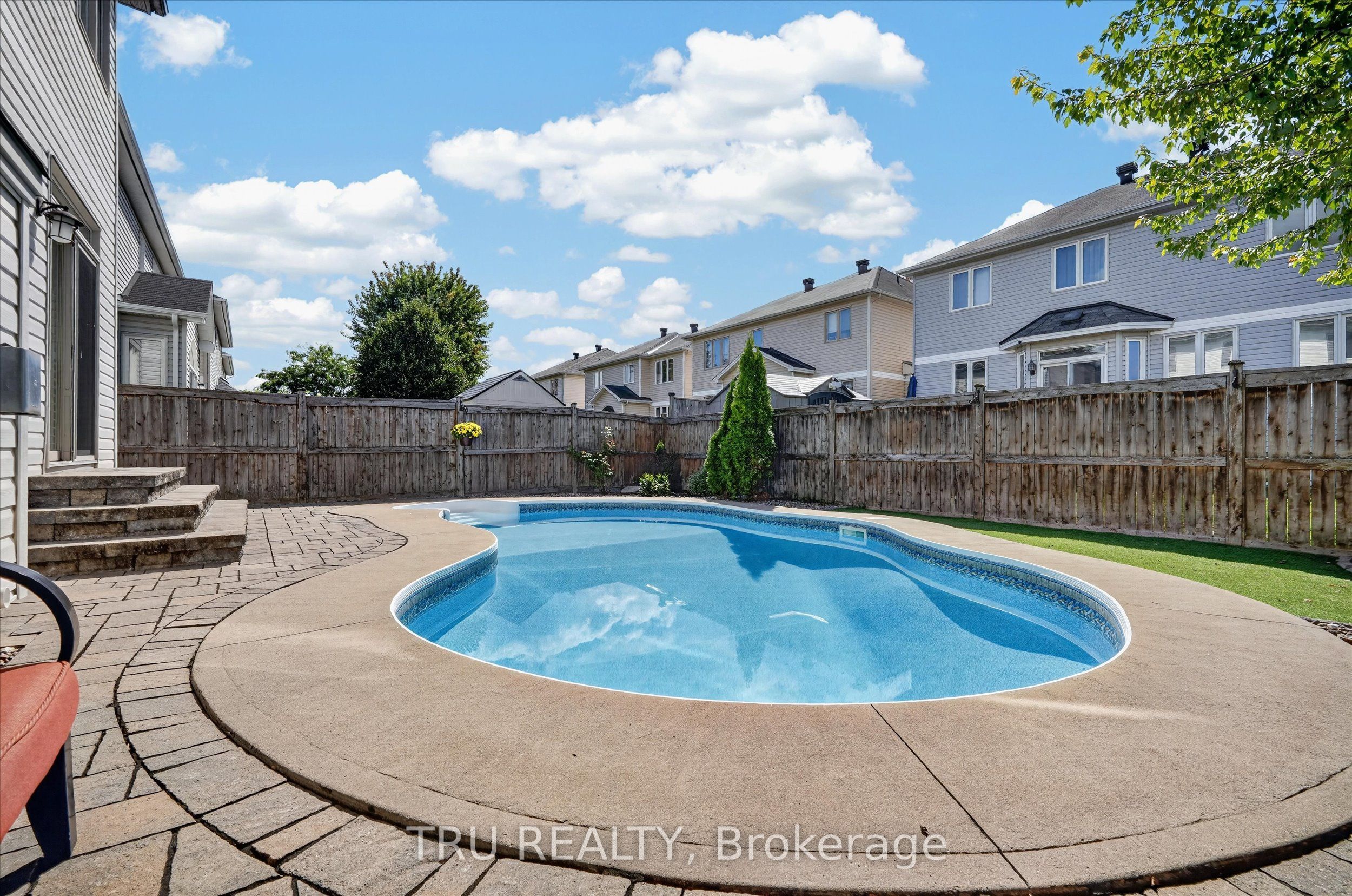 325 Upcountry Drive E Property Photo 9