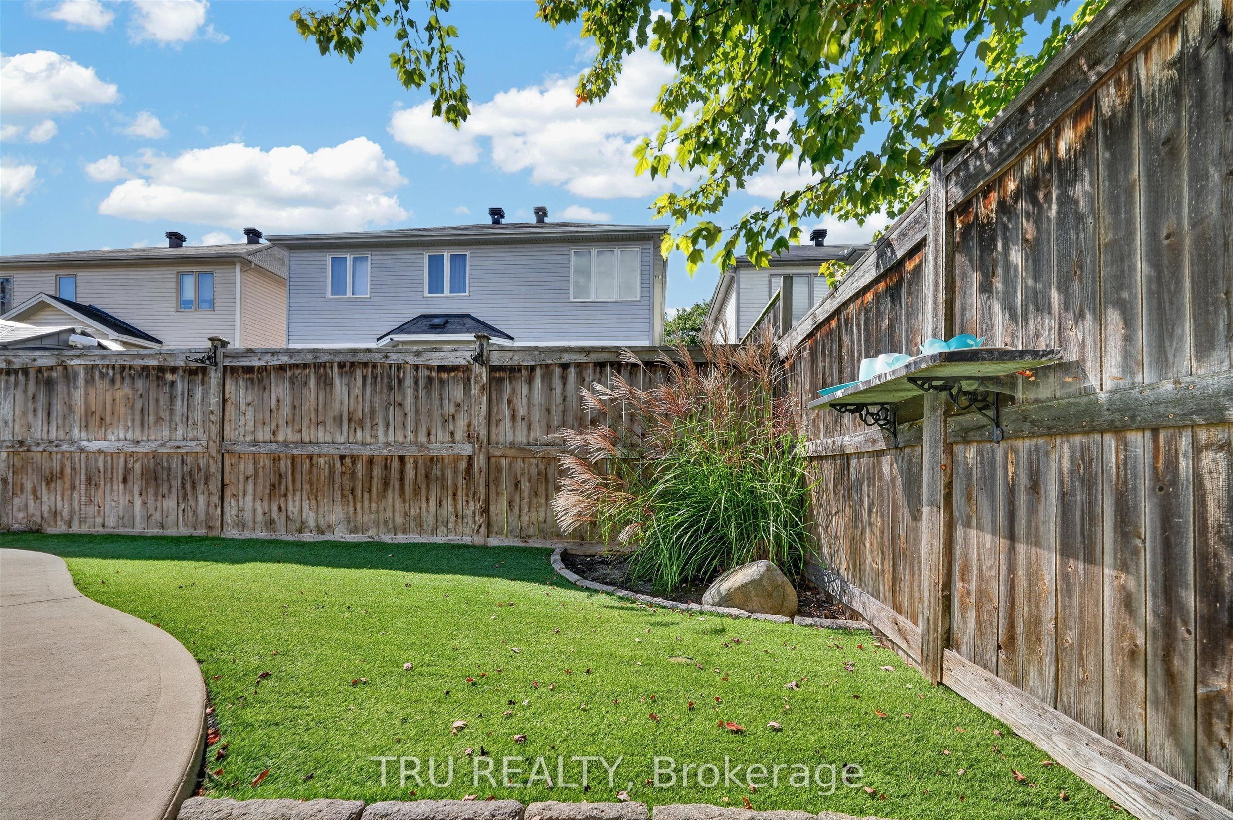 325 Upcountry Drive E Property Photo 10