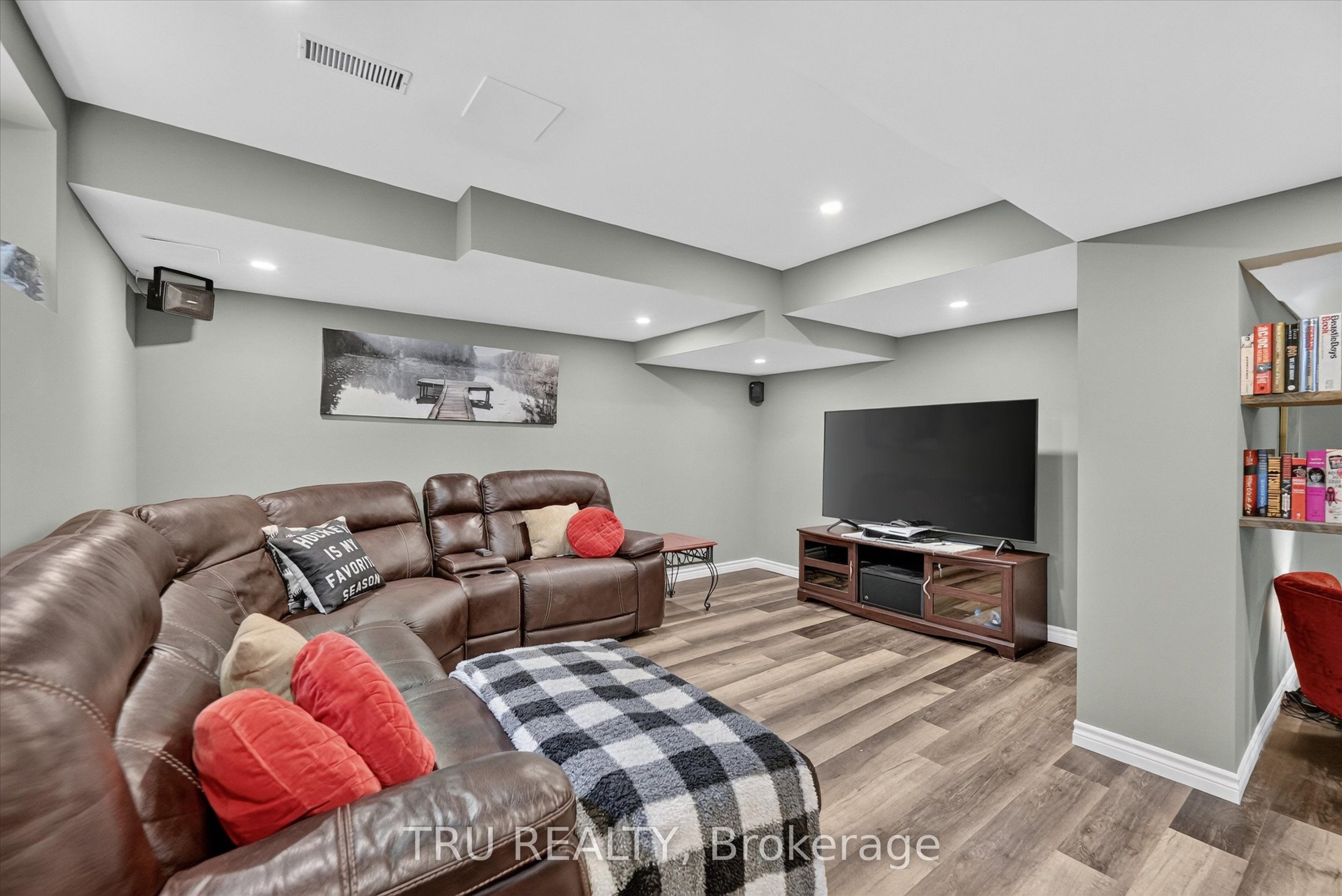 325 Upcountry Drive E Property Photo 29