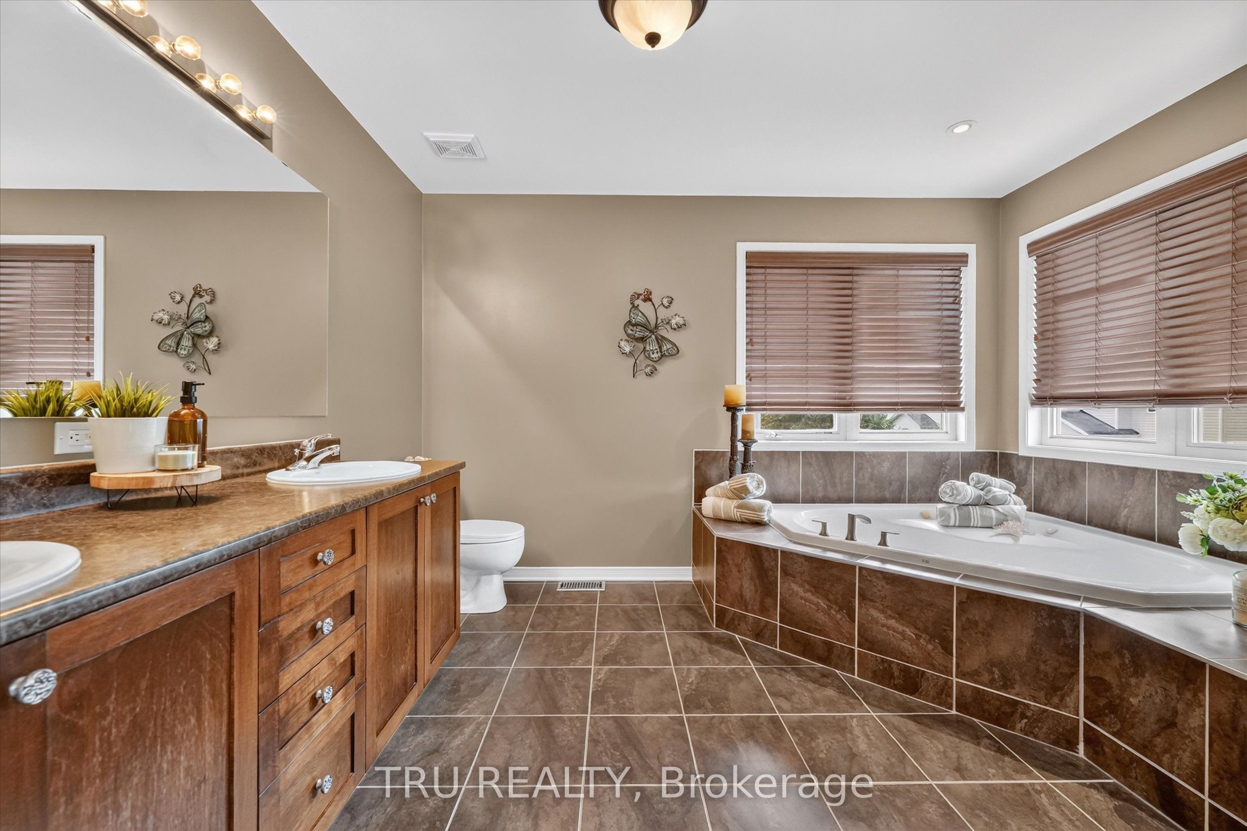 325 Upcountry Drive E Property Photo 38