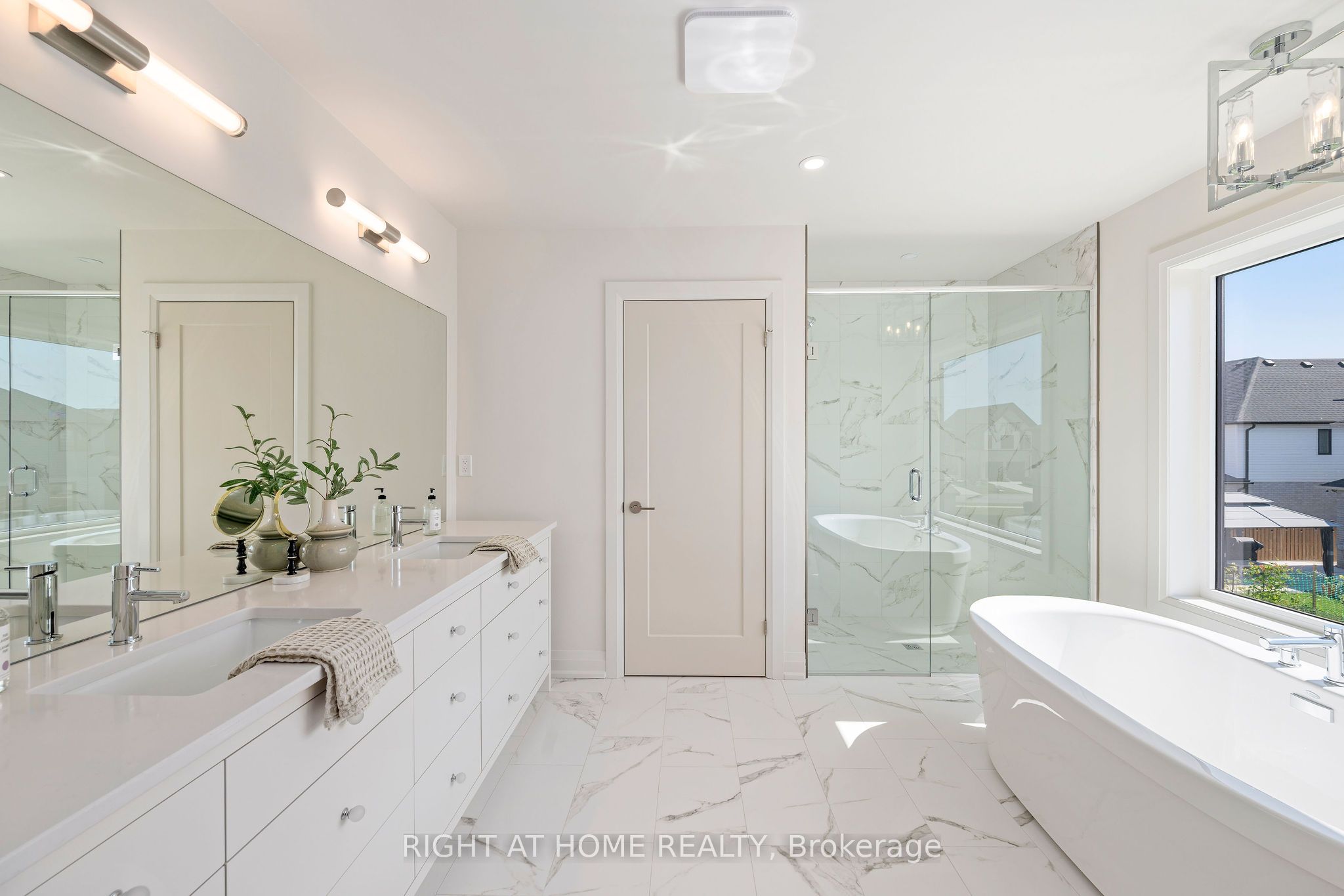337 Manhattan Drive Property Photo 21