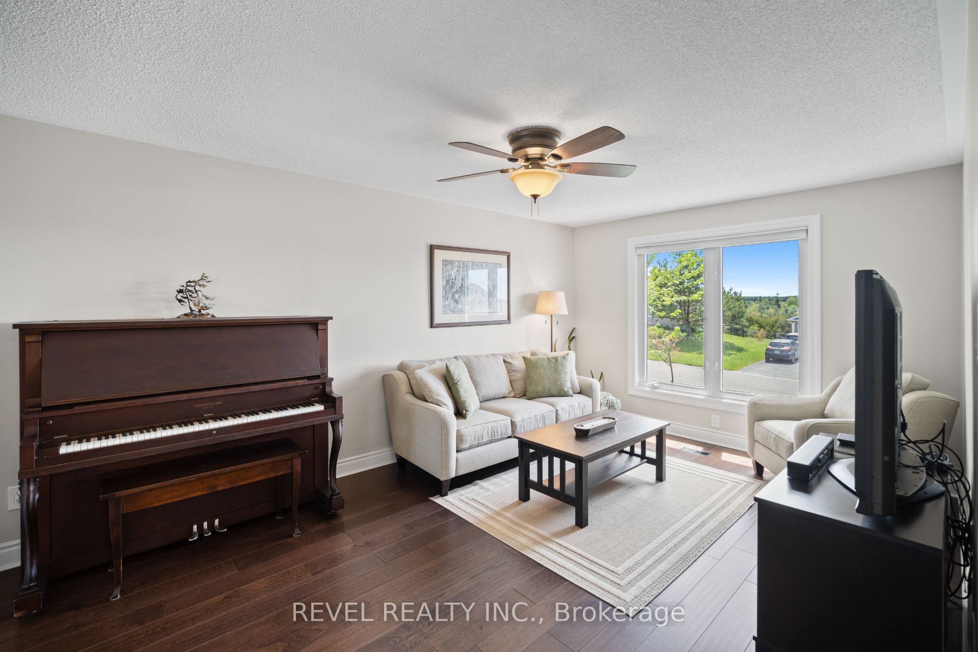 29 Saint John Street Property Photo 8
