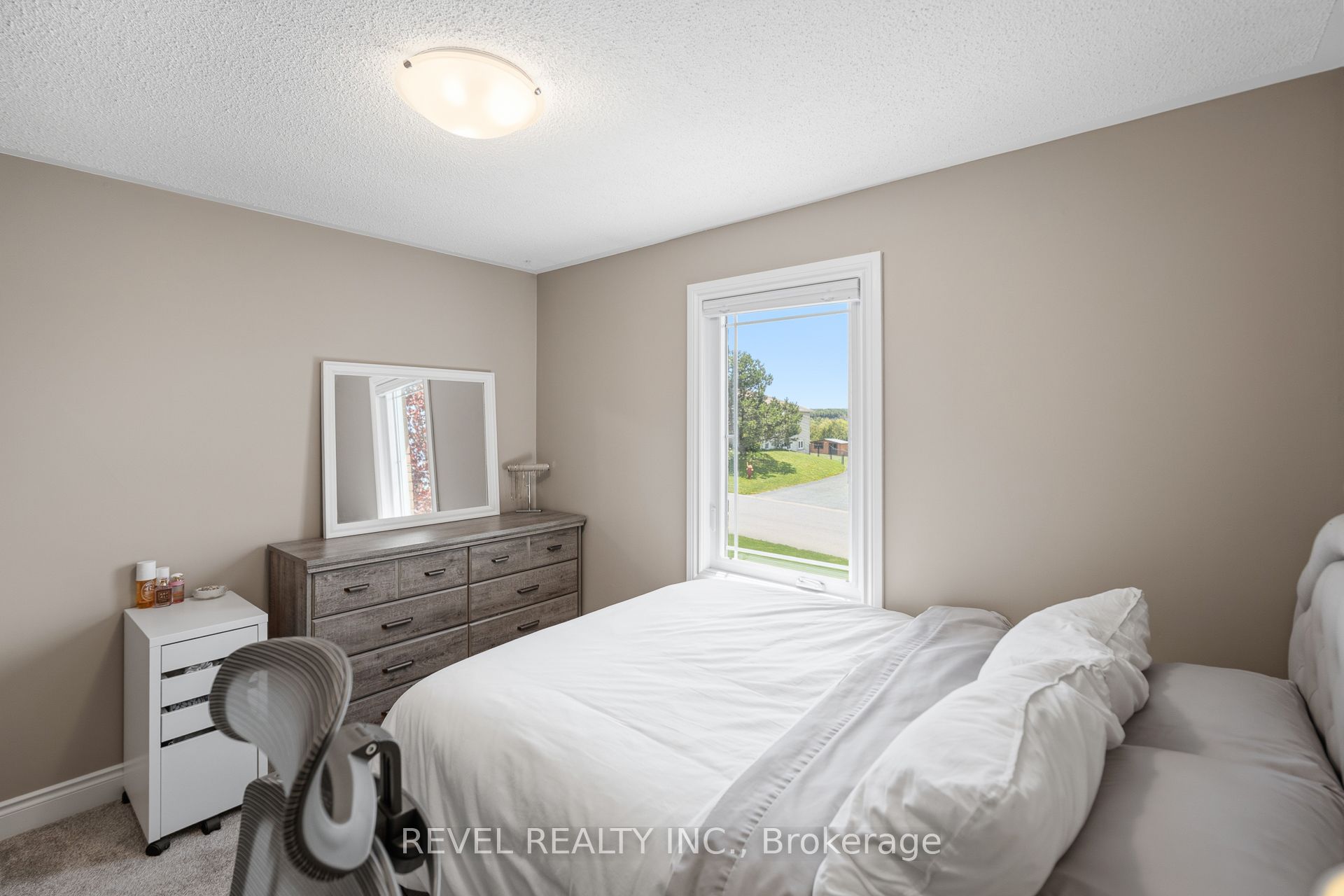 29 Saint John Street Property Photo 31