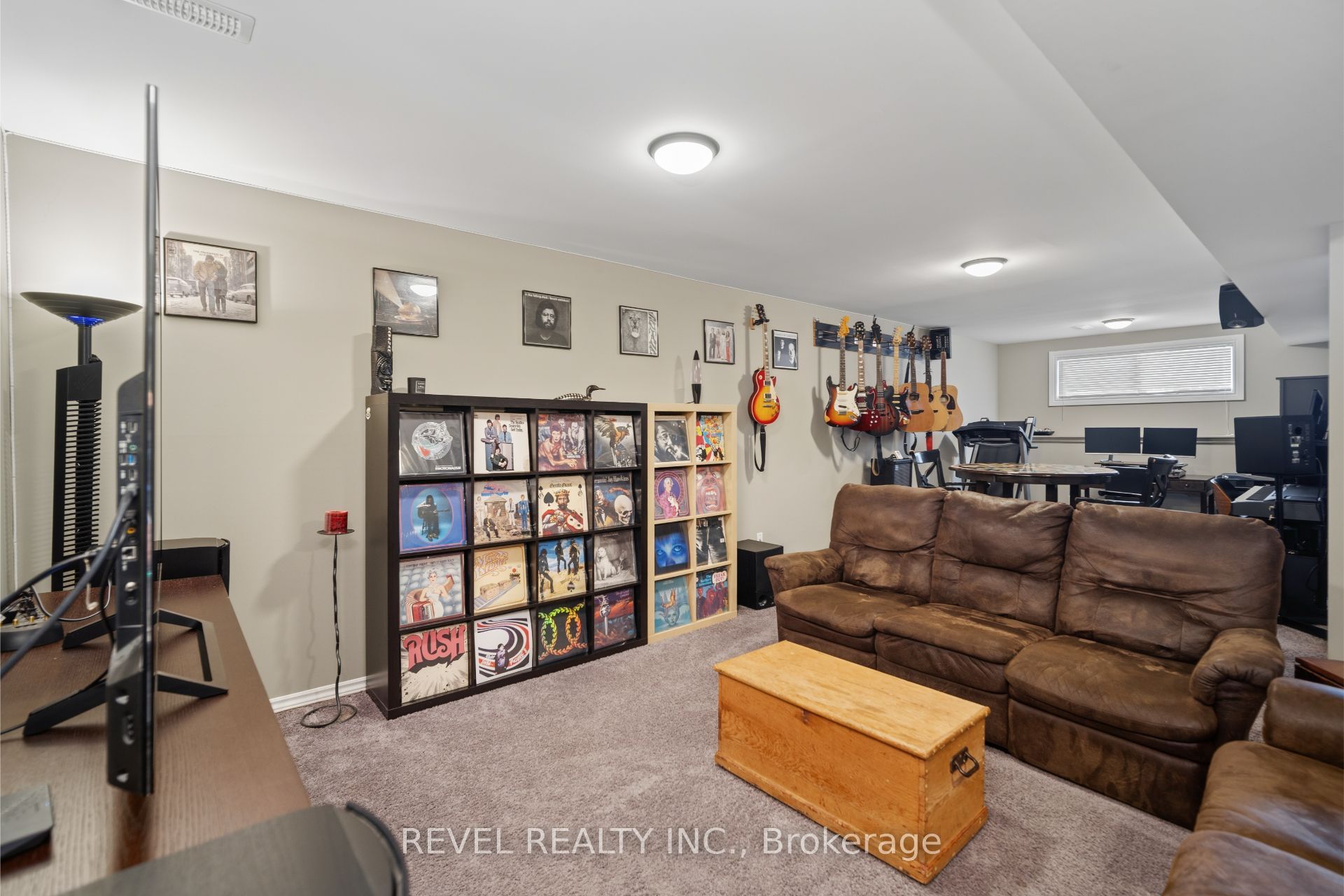 29 Saint John Street Property Photo 36
