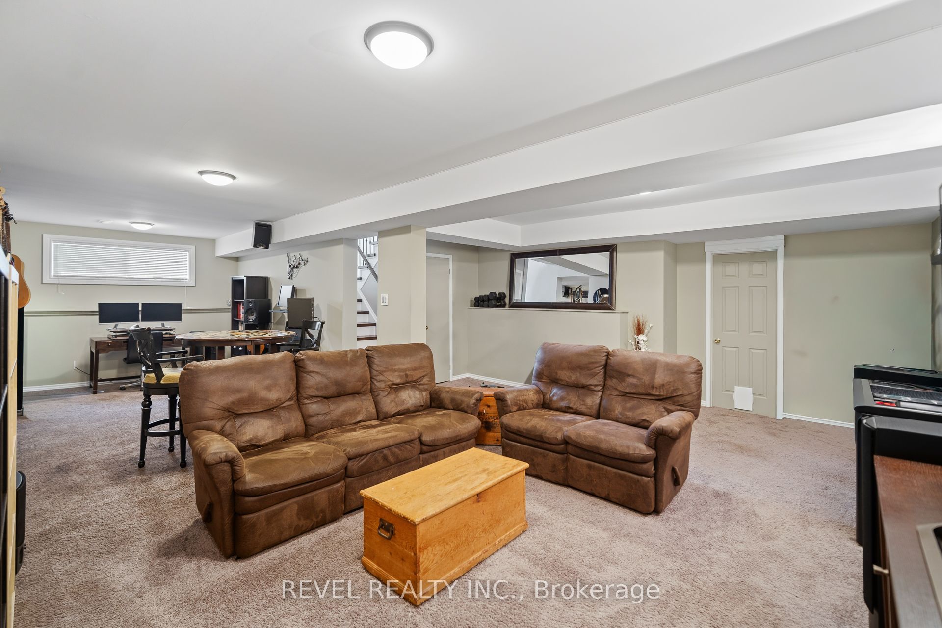 29 Saint John Street Property Photo 37