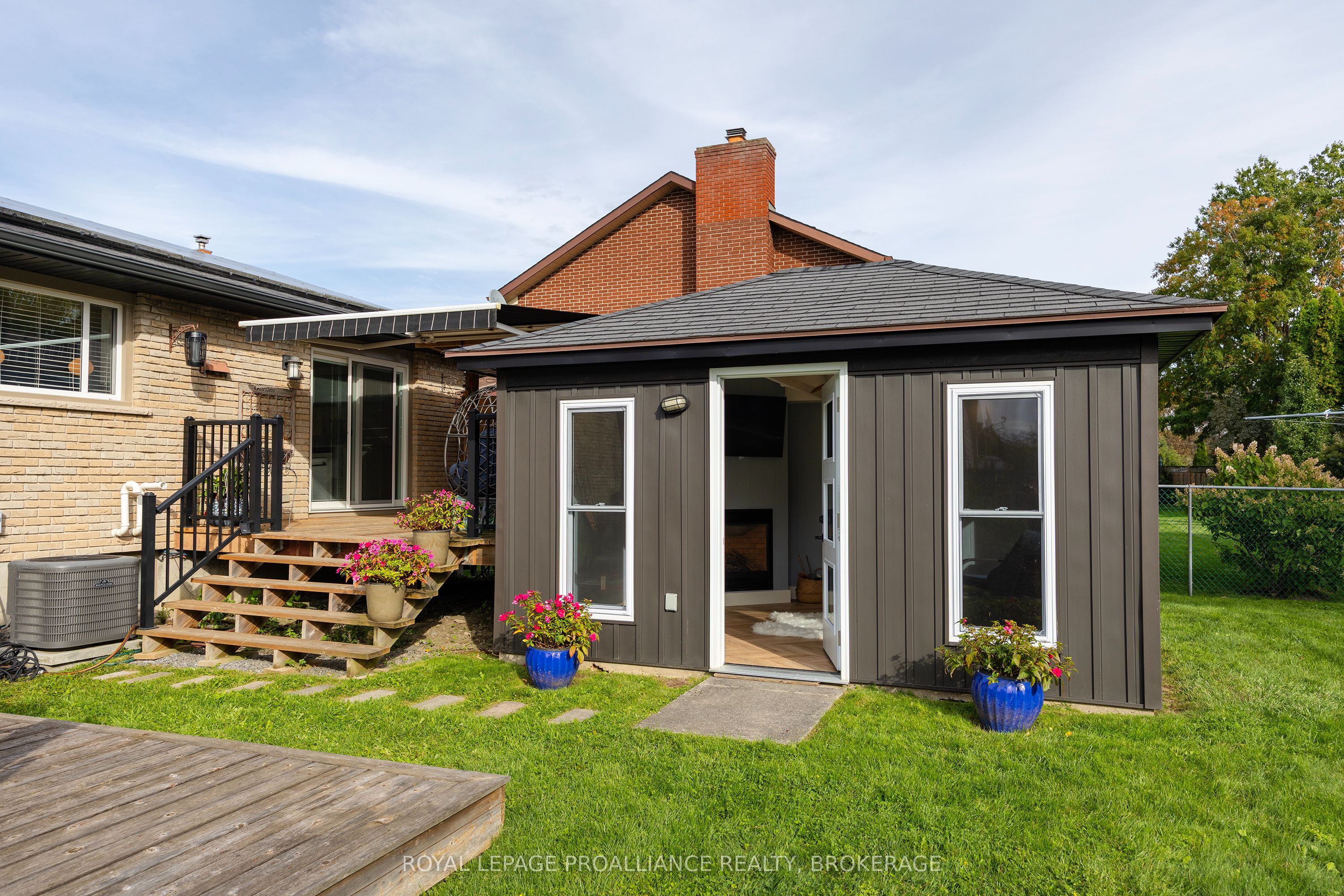 503 Canterbury Crescent Property Photo 10