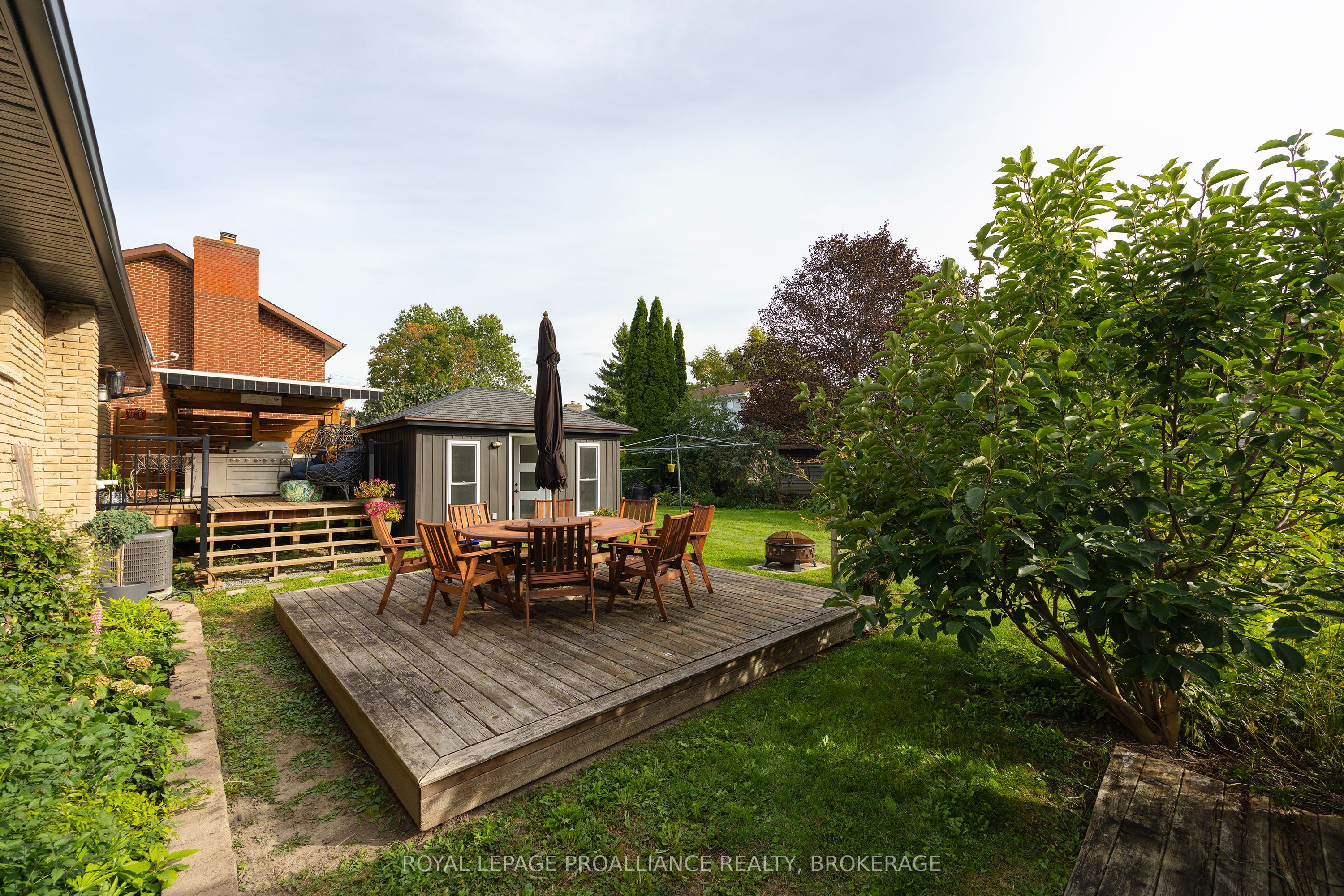 503 Canterbury Crescent Property Photo 12