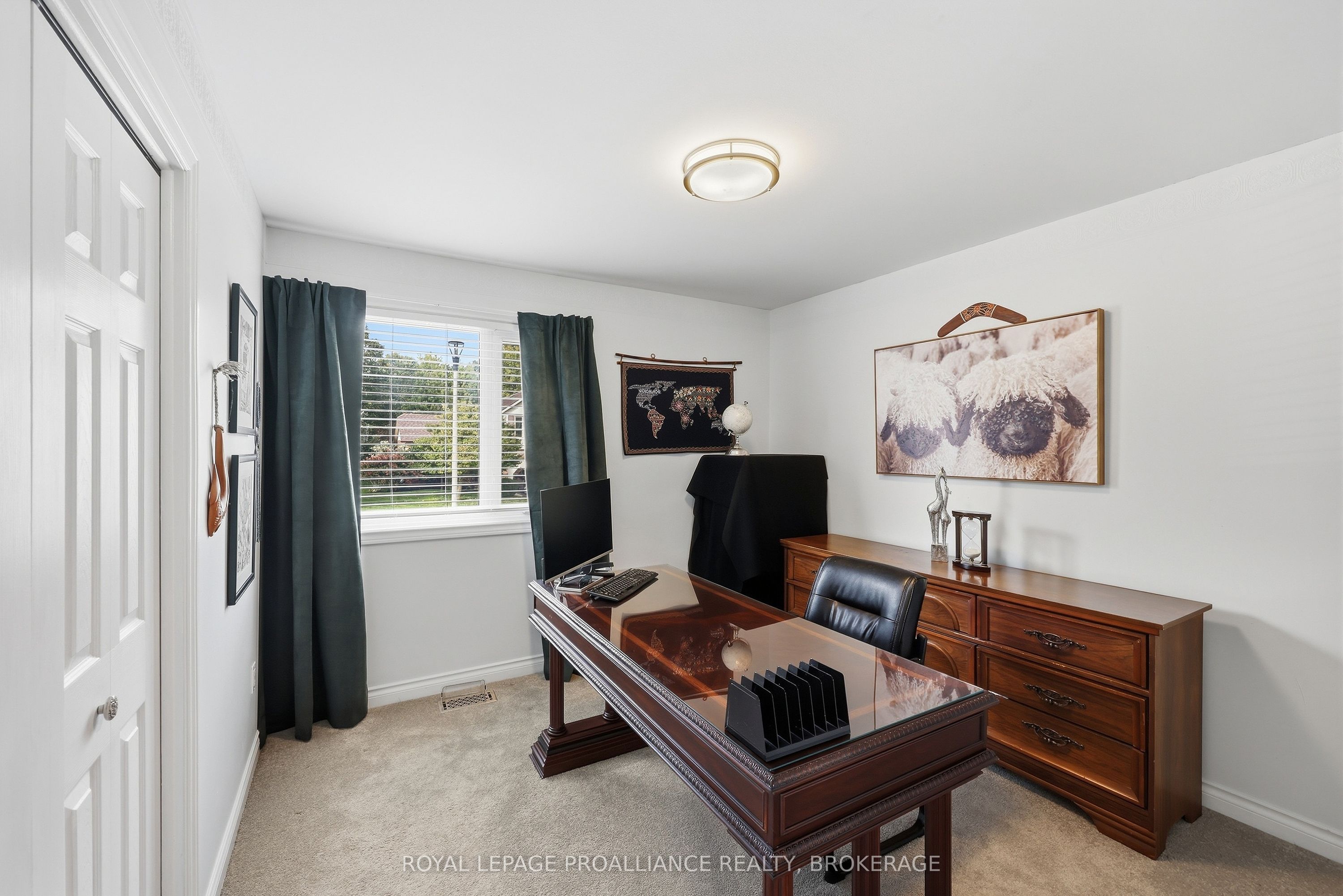 503 Canterbury Crescent Property Photo 36