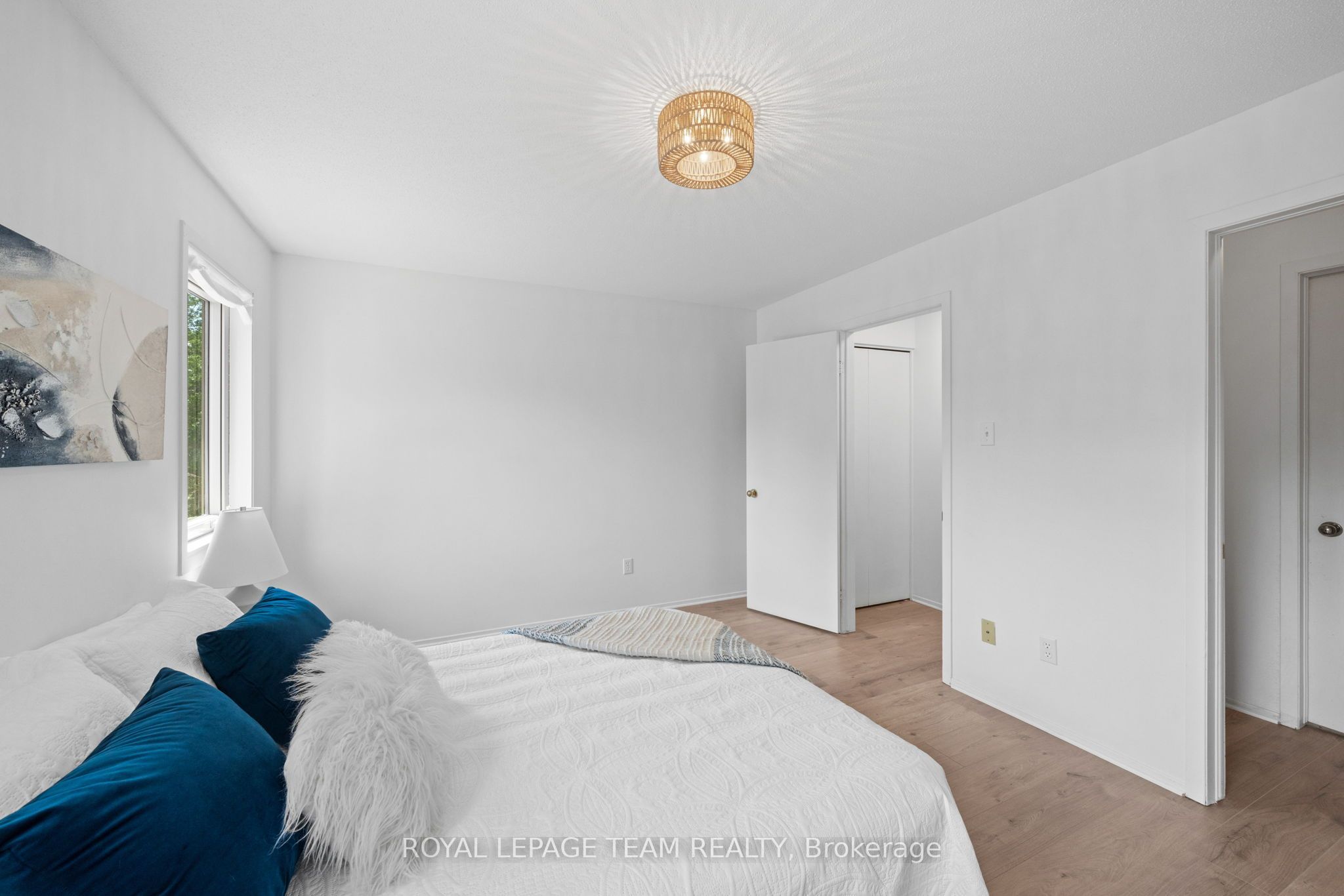 5744 Andrasi Crescent B Property Photo 21