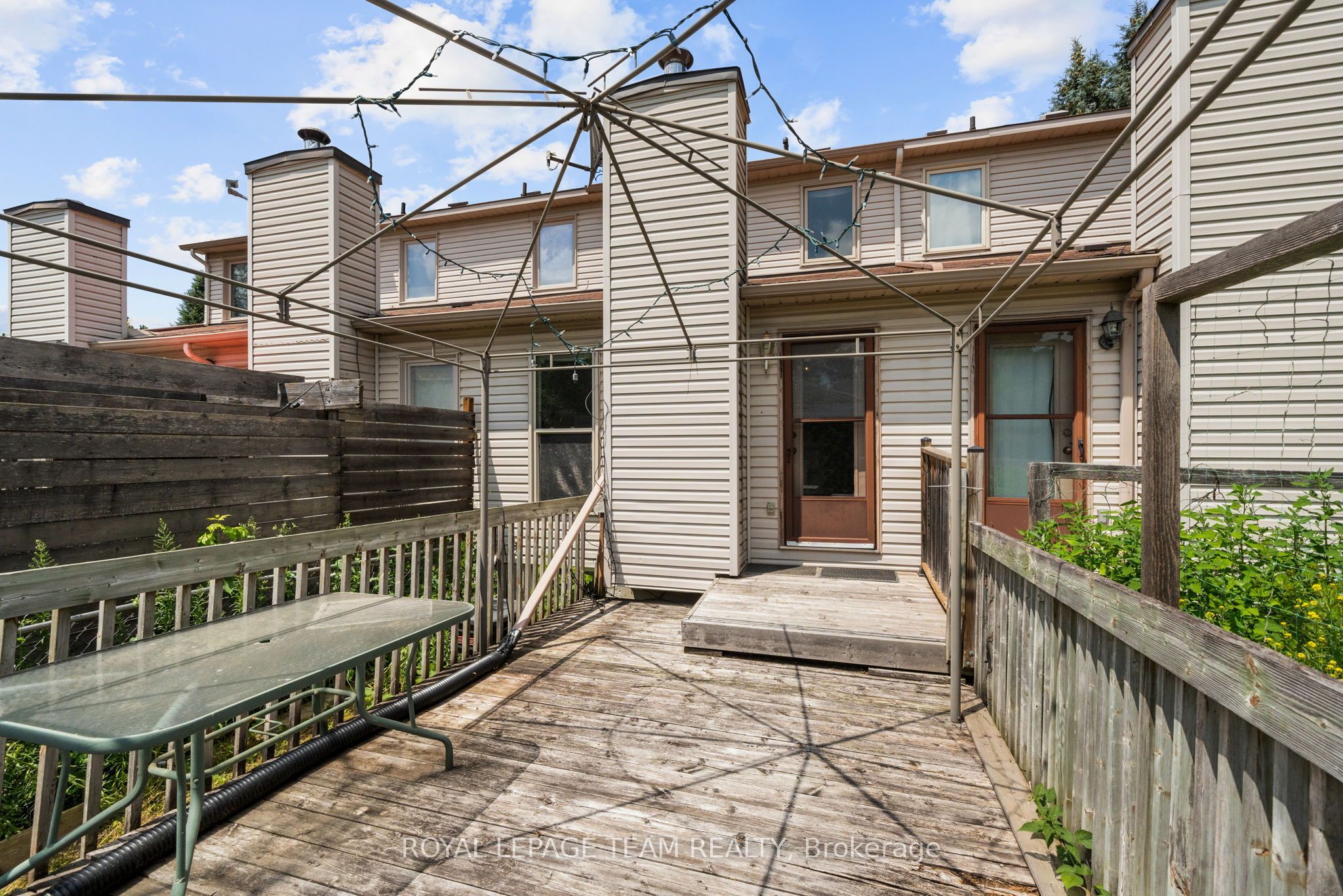 5744 Andrasi Crescent B Property Photo 28