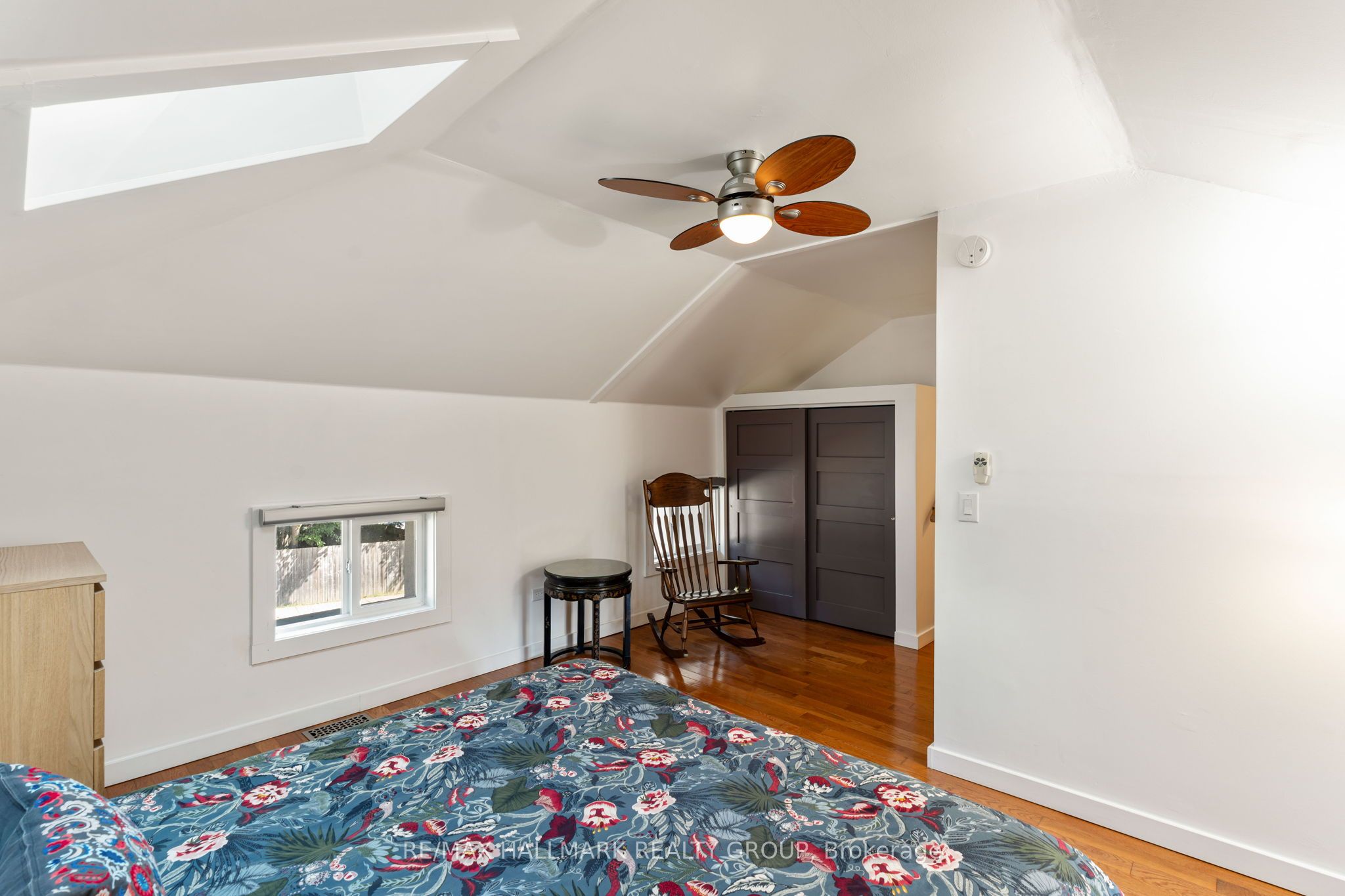 404 Henry Street W Property Photo 33