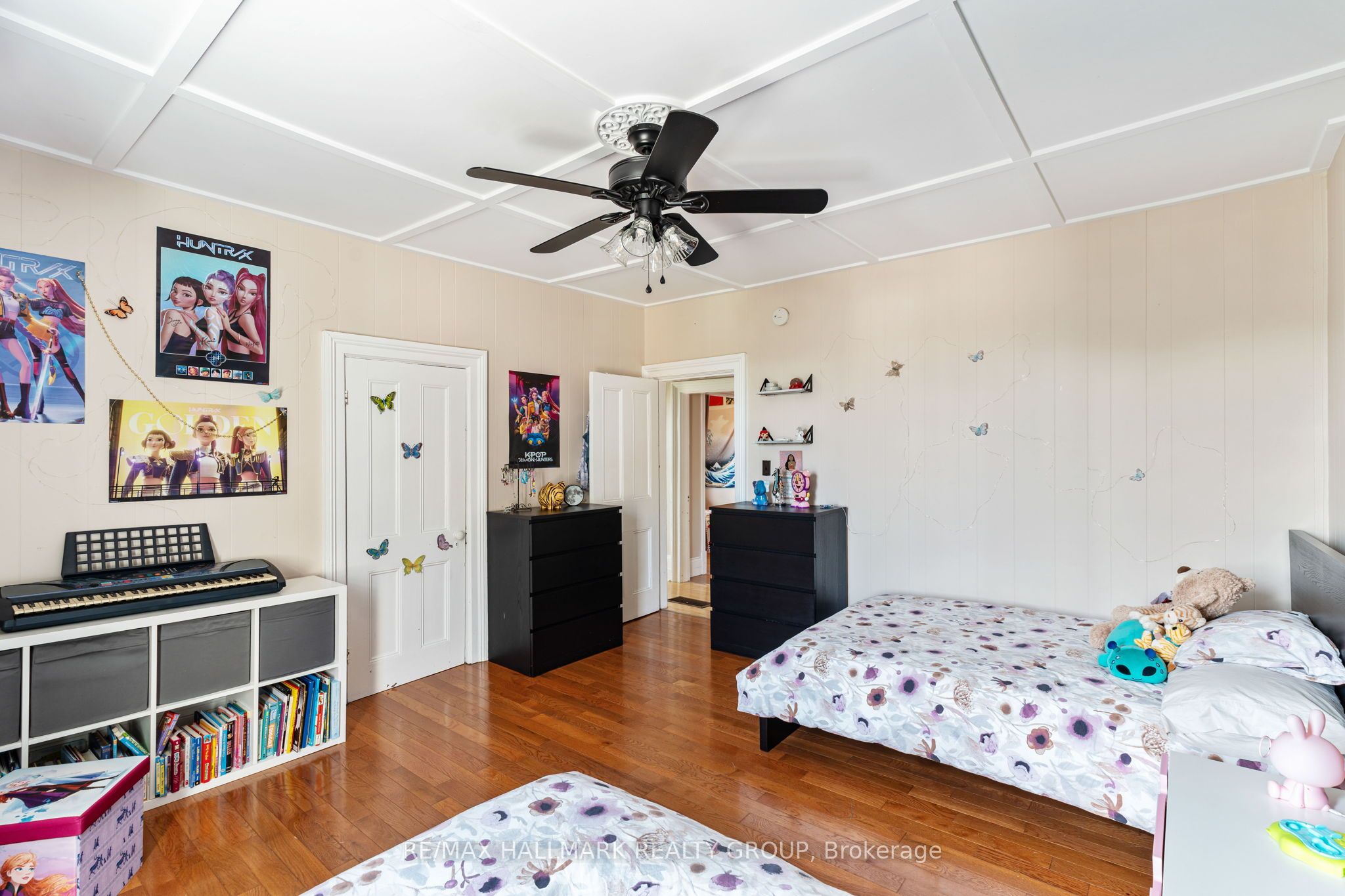 404 Henry Street W Property Photo 37