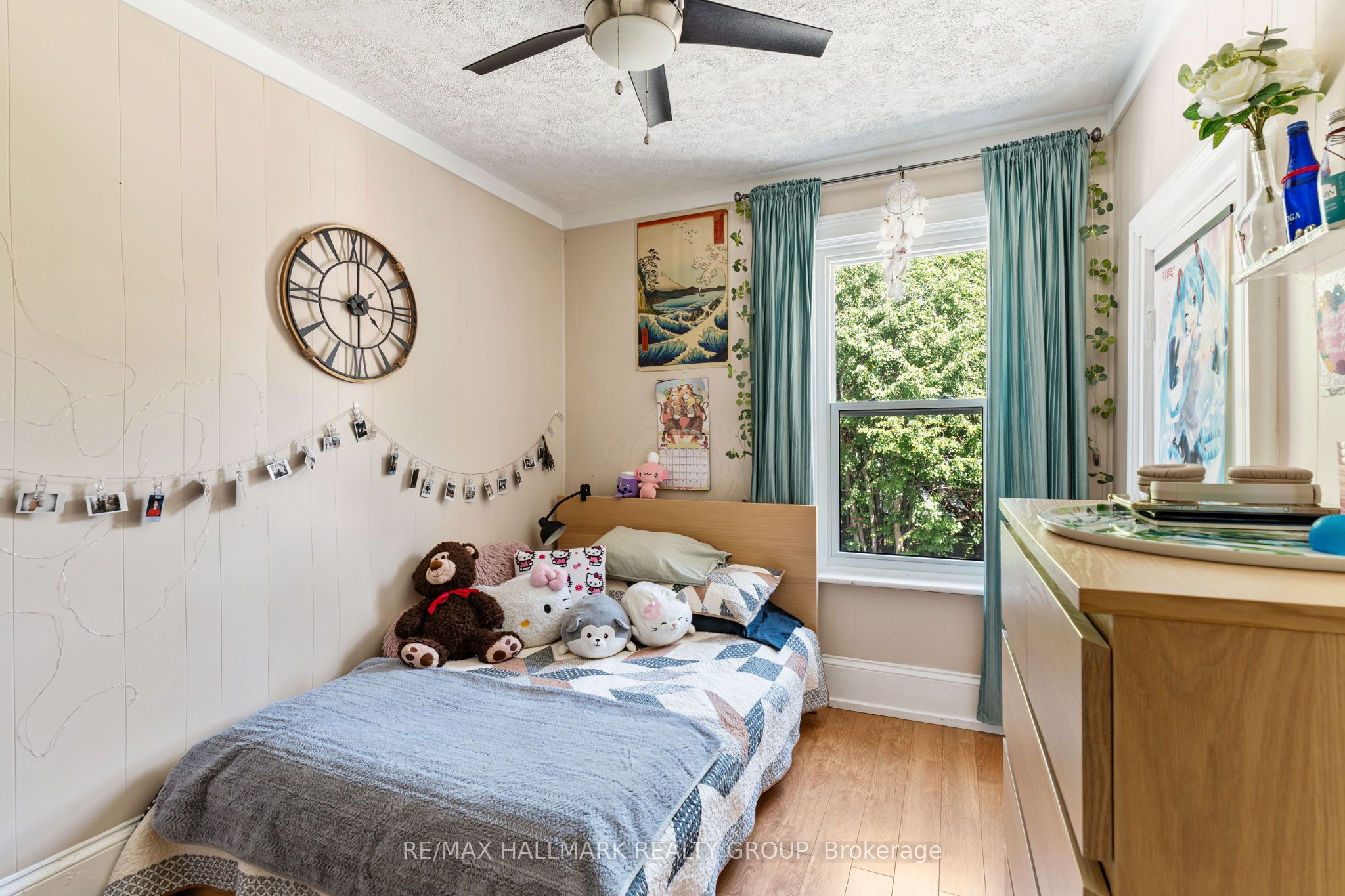 404 Henry Street W Property Photo 38