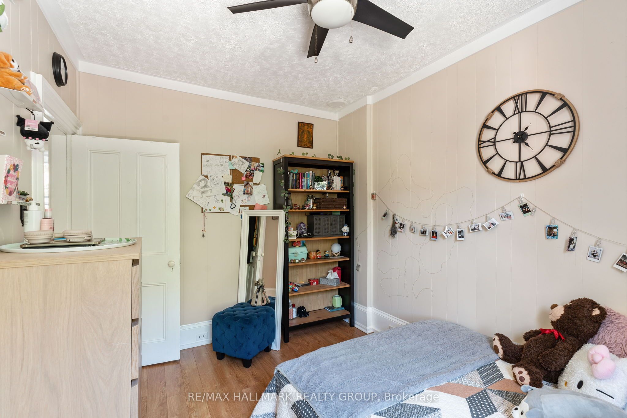 404 Henry Street W Property Photo 39
