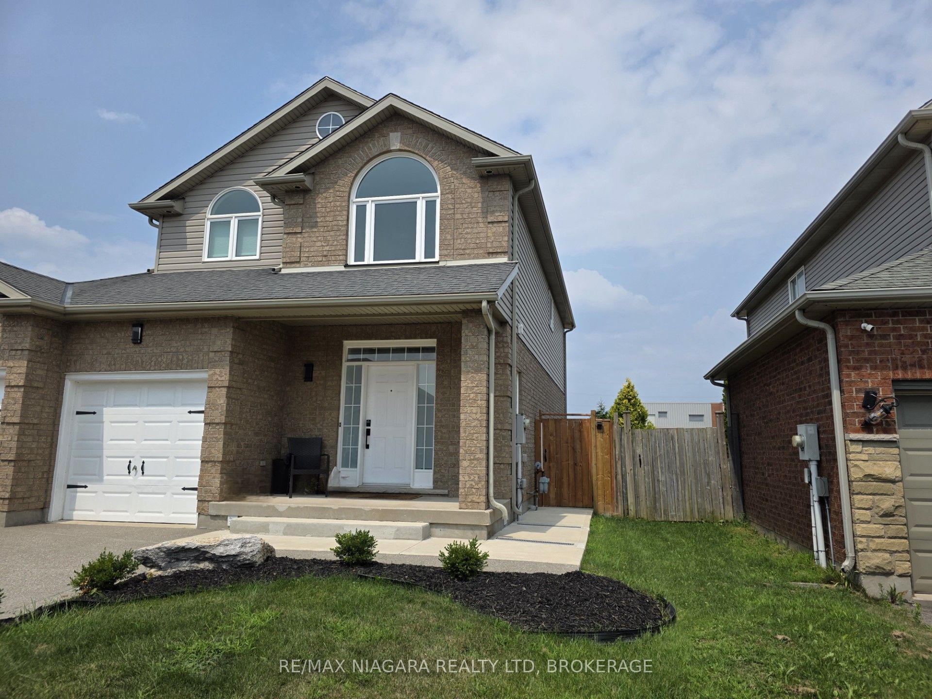 8383 Heikoop Crescent Lower Level Property Photo 1