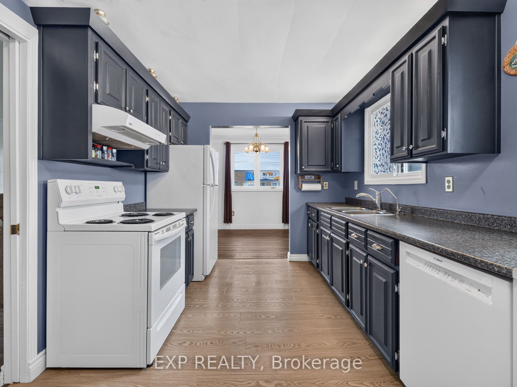 4543 Montrose Road Property Photo 11