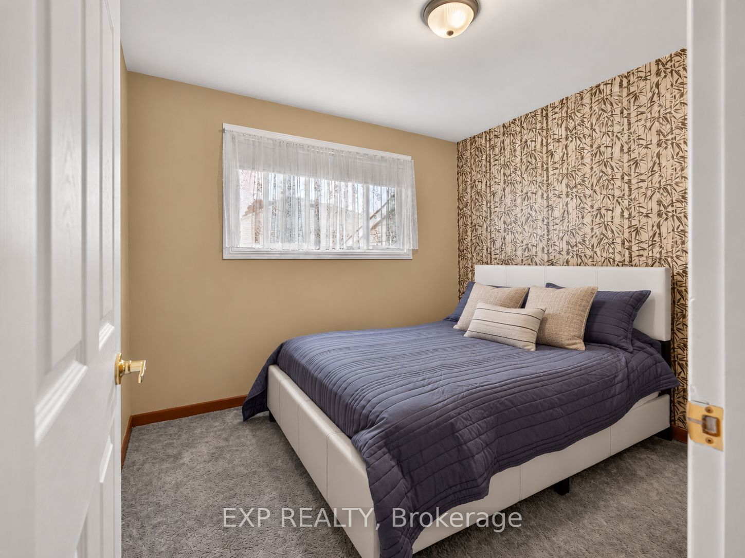 4543 Montrose Road Property Photo 16