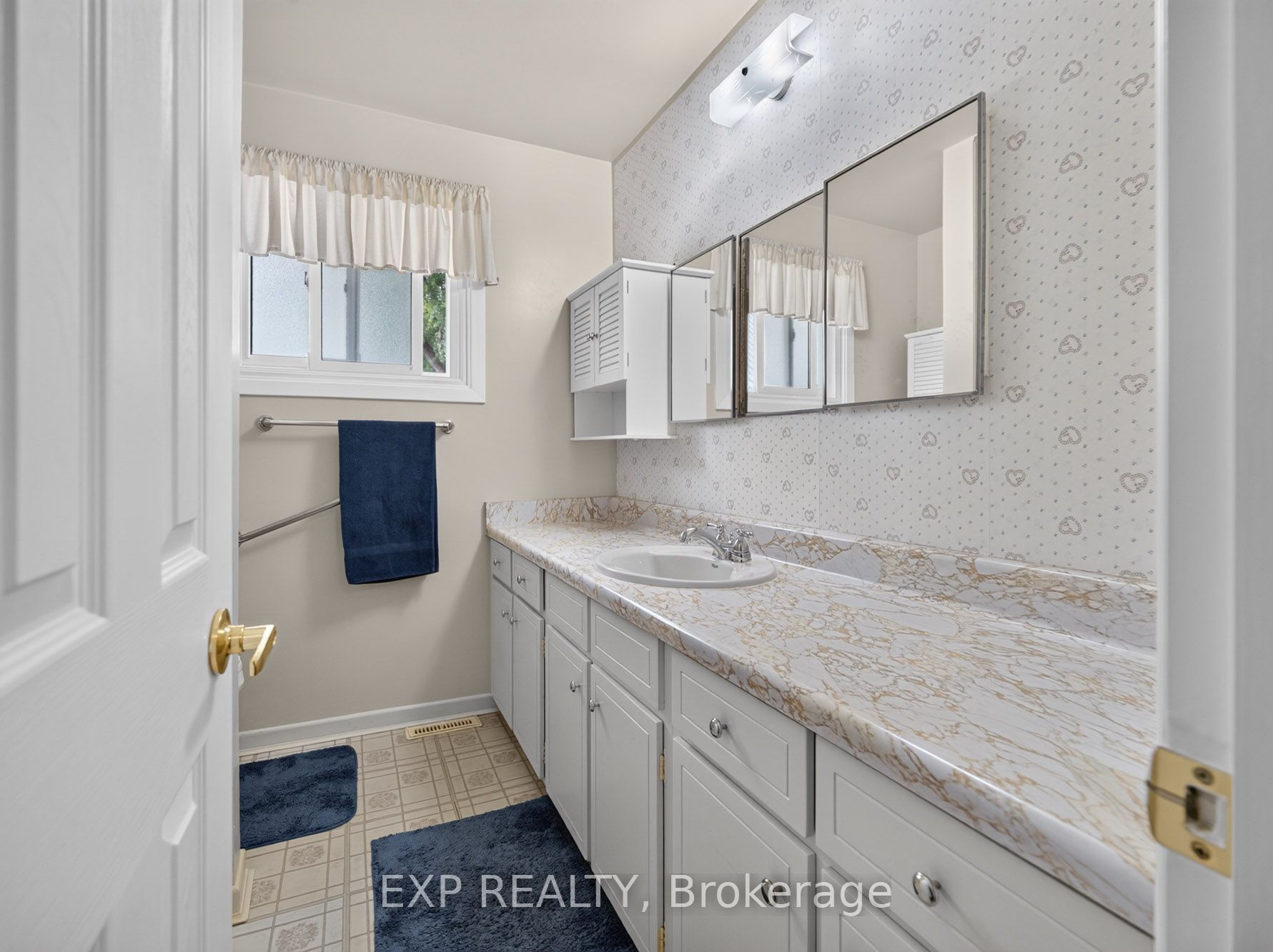 4543 Montrose Road Property Photo 18