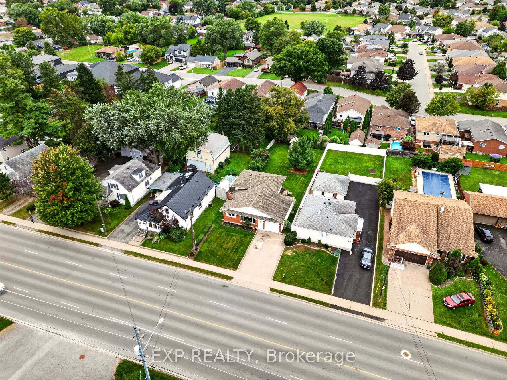 4543 Montrose Road Property Photo 33