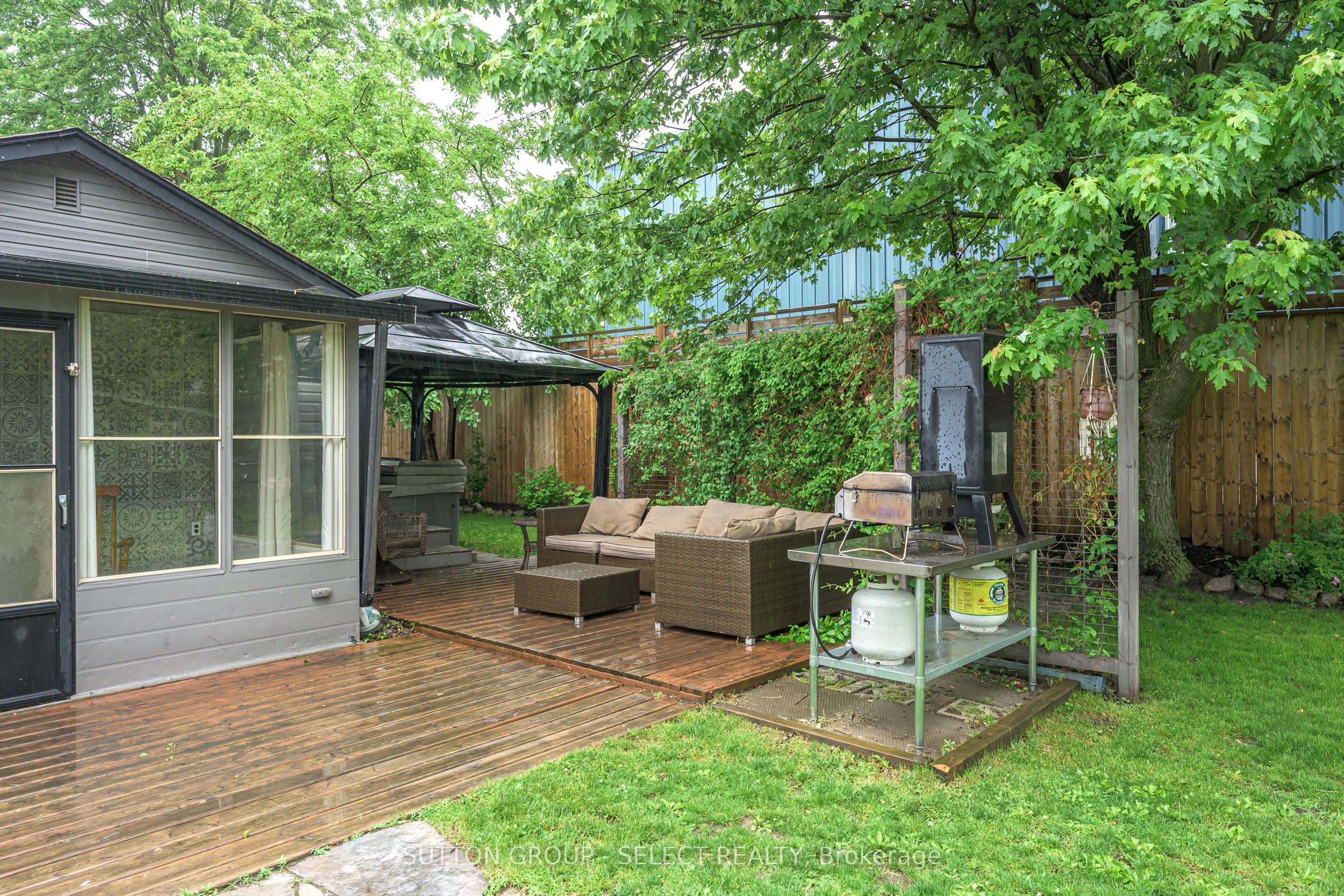152 Elm Street Property Photo 25