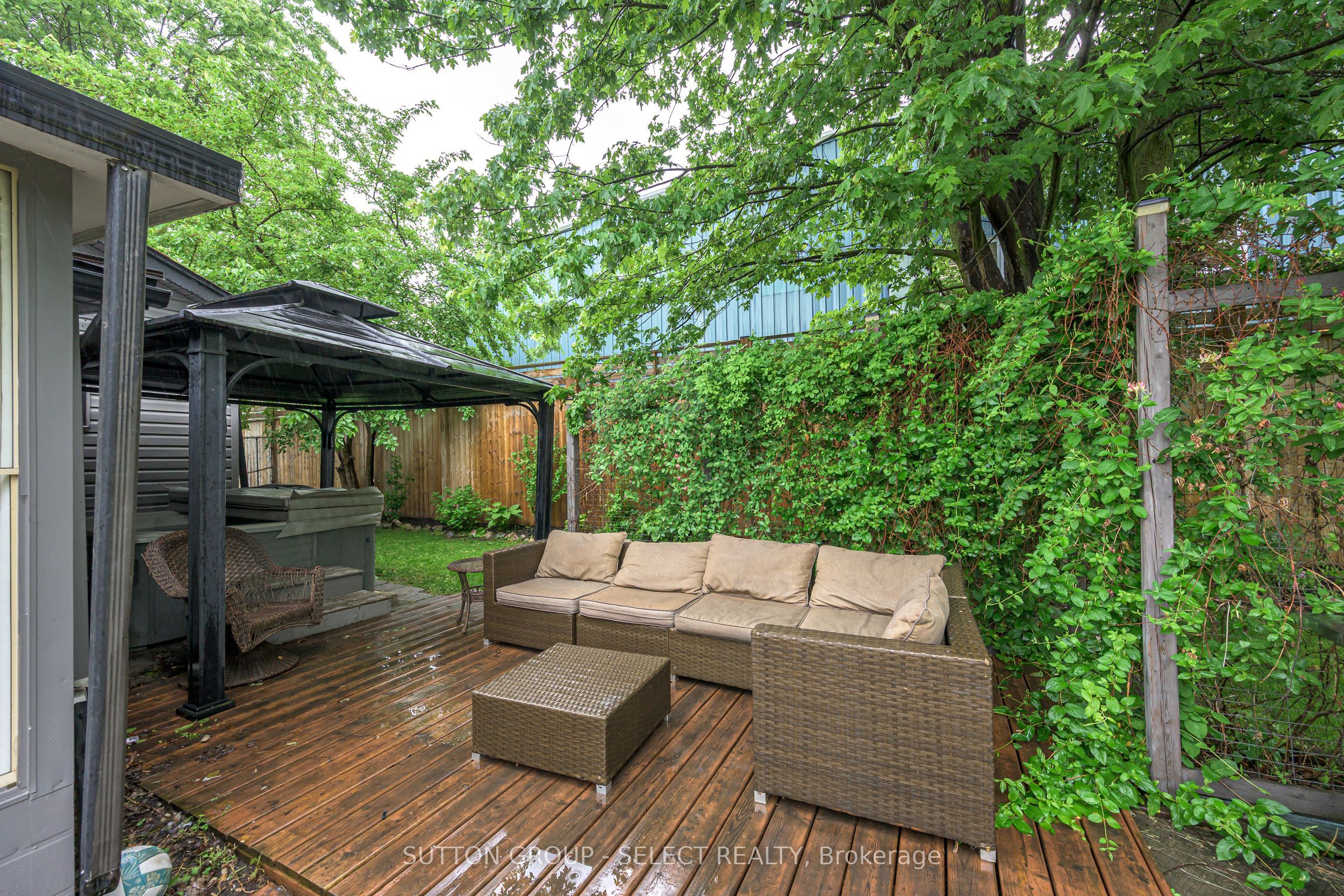 152 Elm Street Property Photo 26