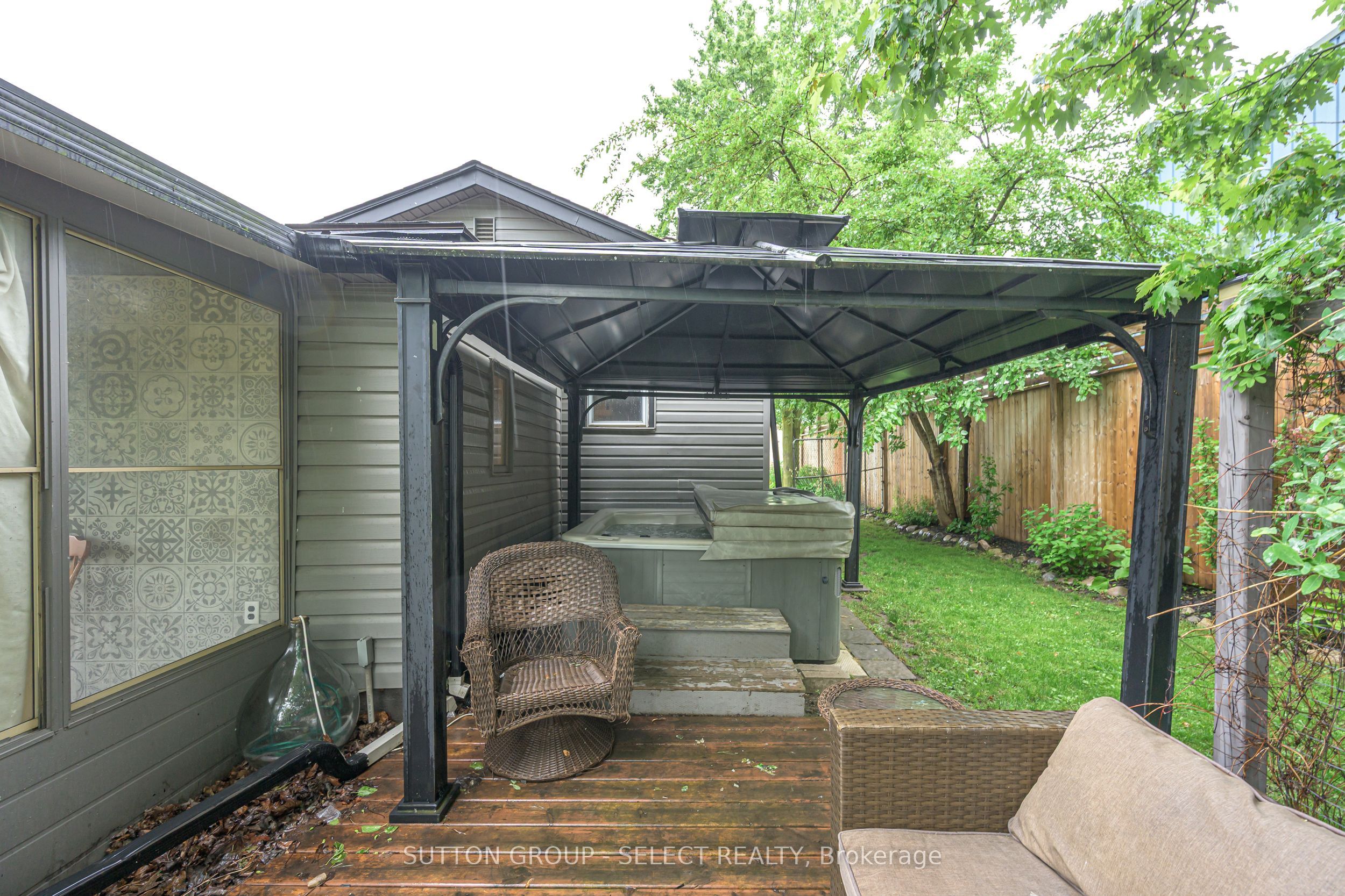 152 Elm Street Property Photo 27