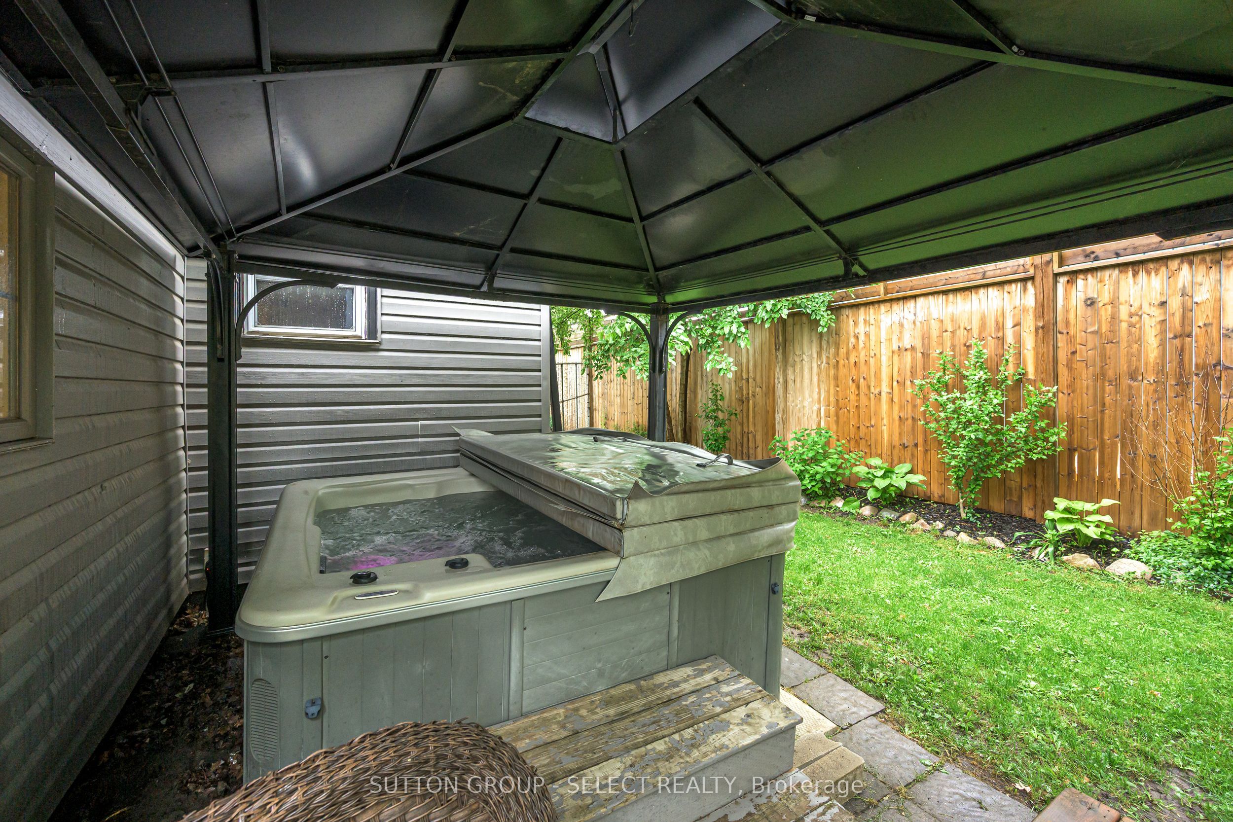 152 Elm Street Property Photo 28