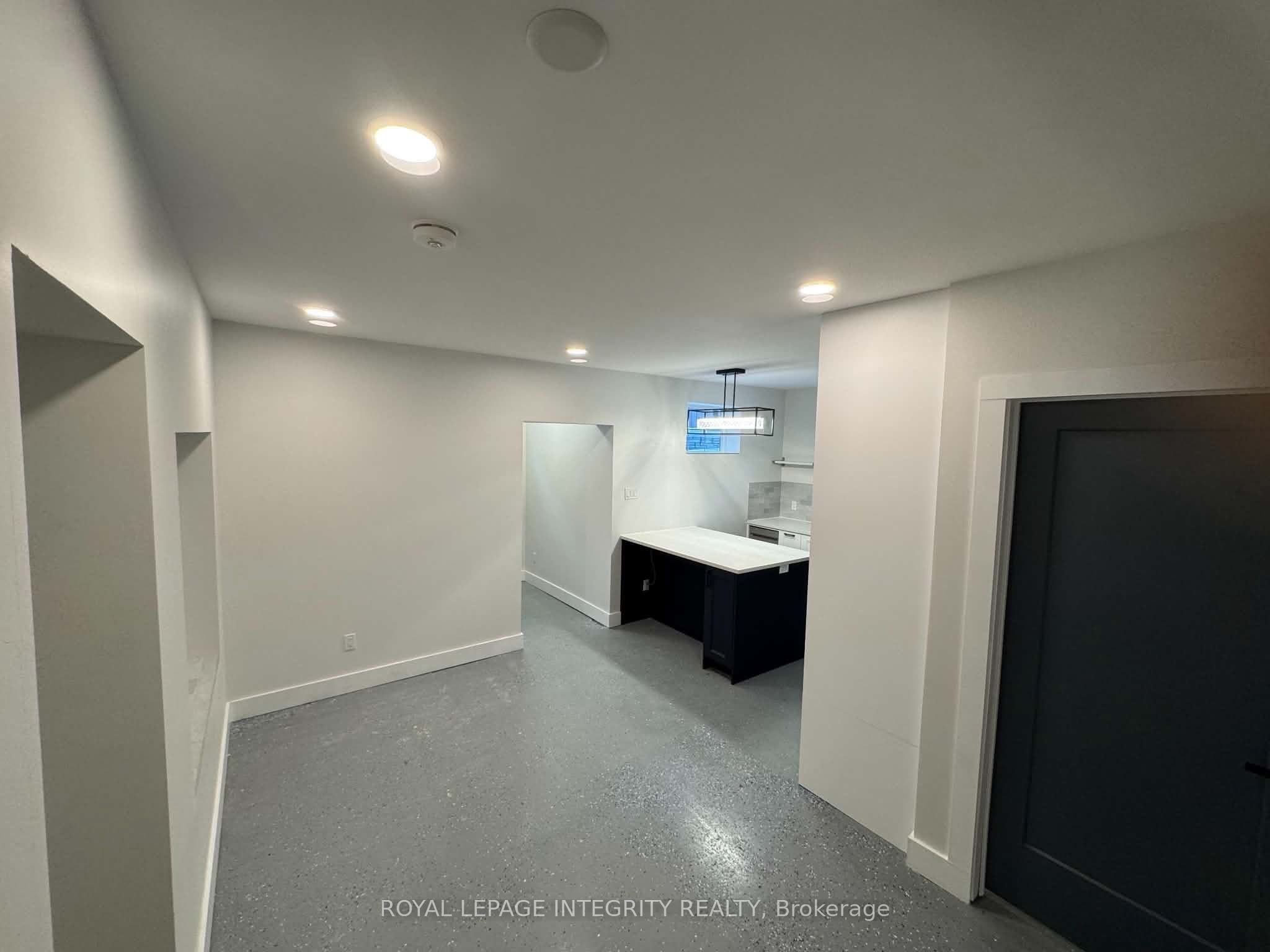 50 Clarendon Avenue 2 Property Photo 5