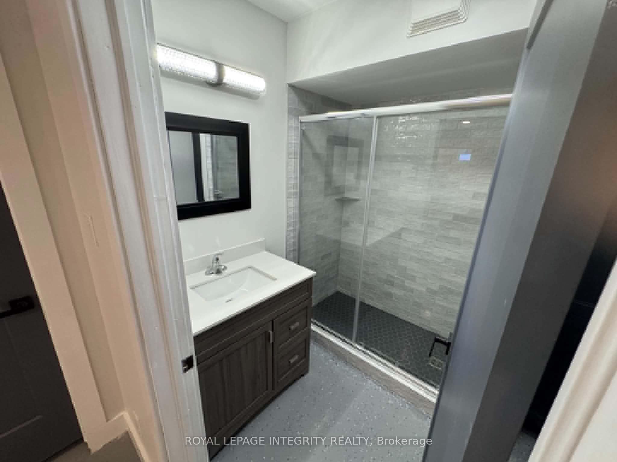 50 Clarendon Avenue 2 Property Photo 7