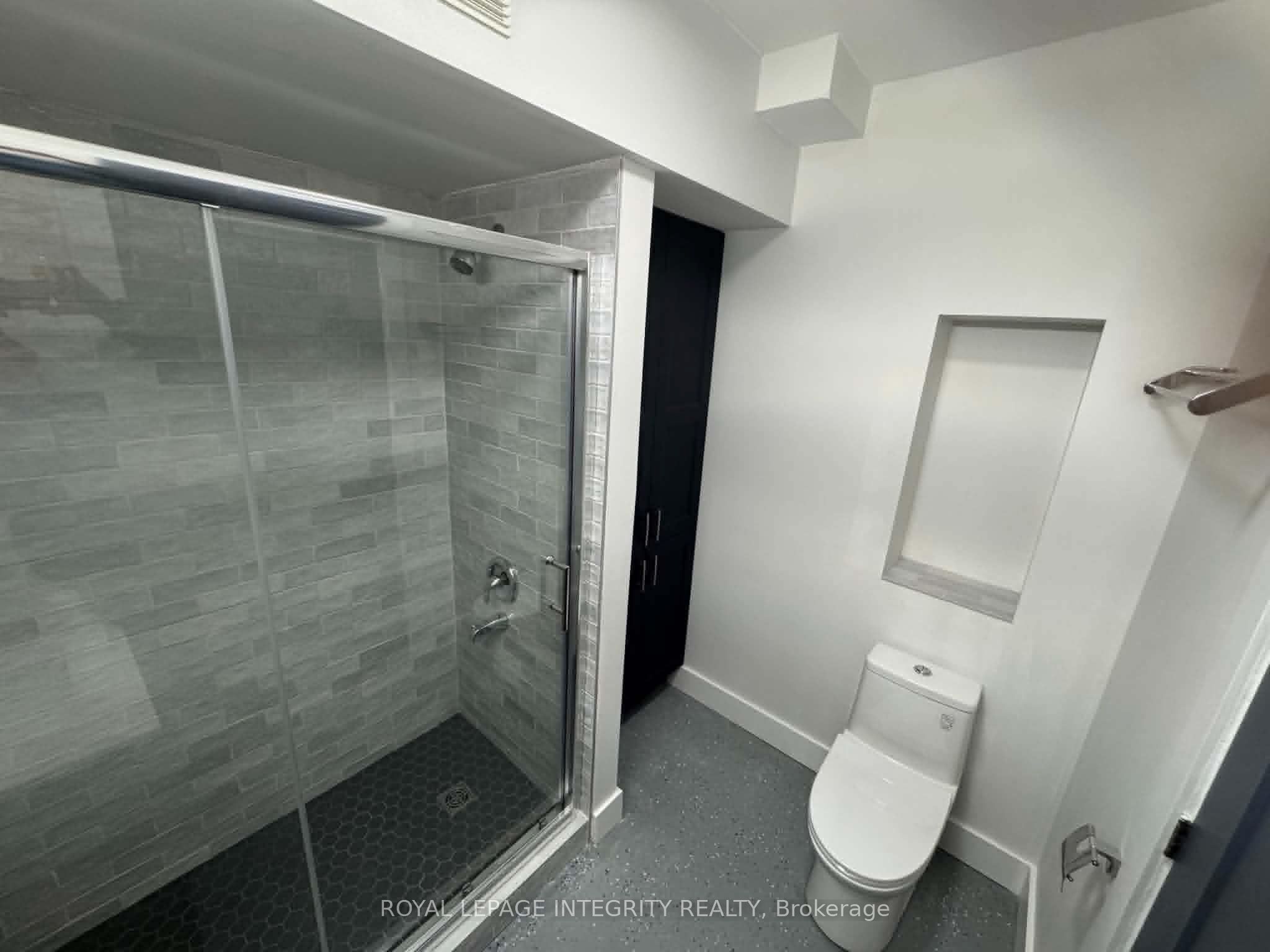 50 Clarendon Avenue 2 Property Photo 8