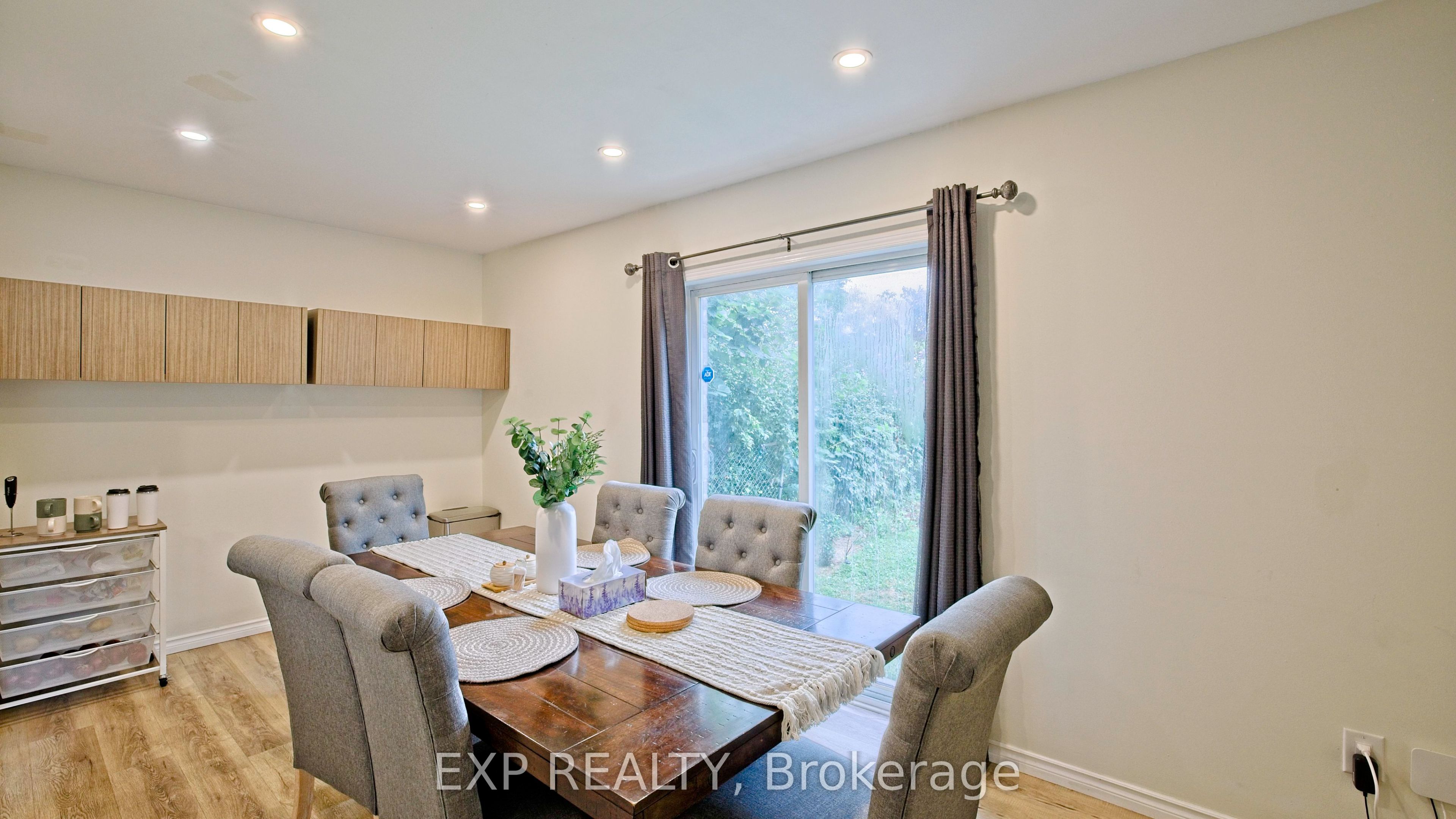 410 King William Street Property Photo 9